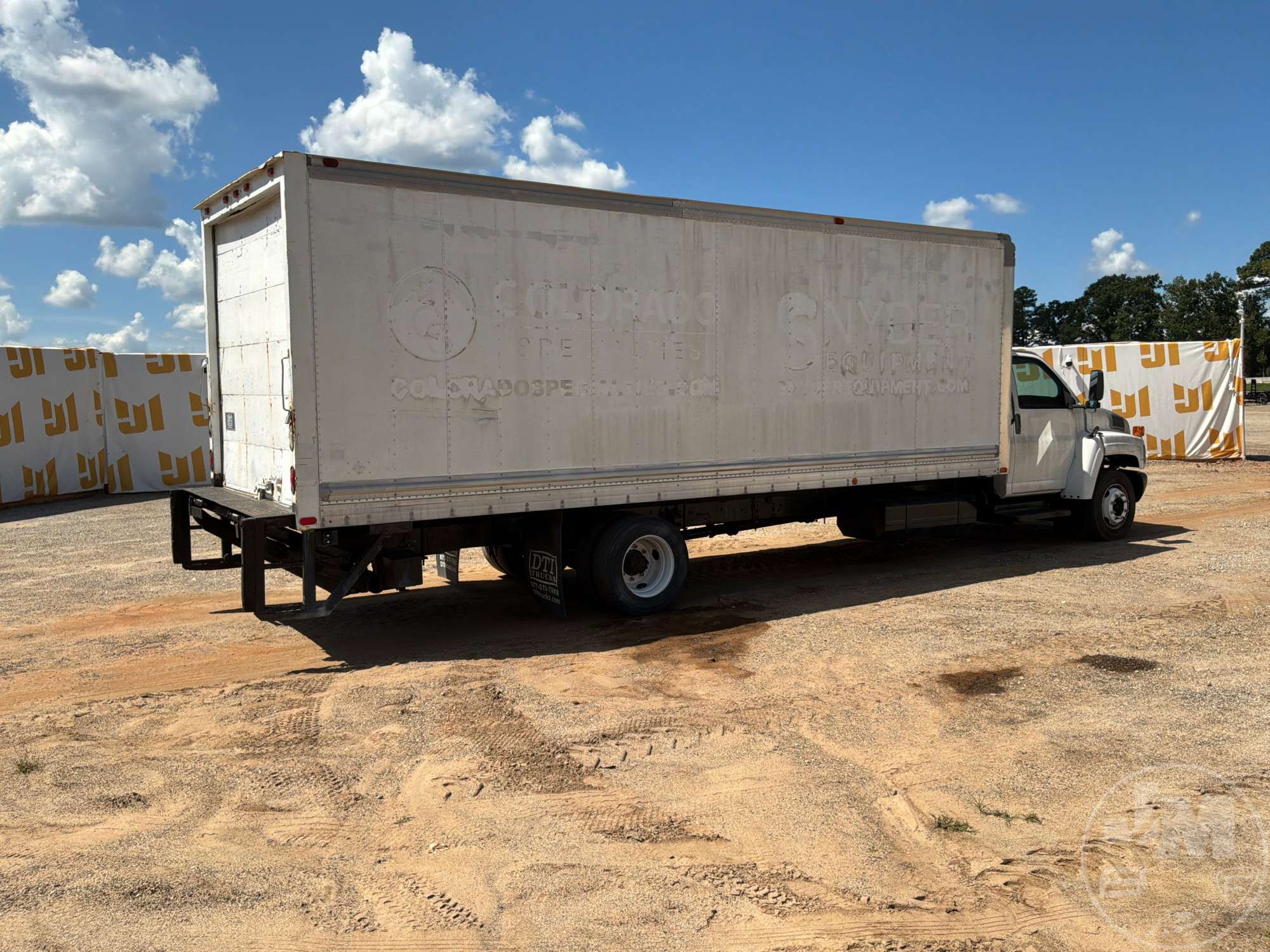 2006 GMC C5