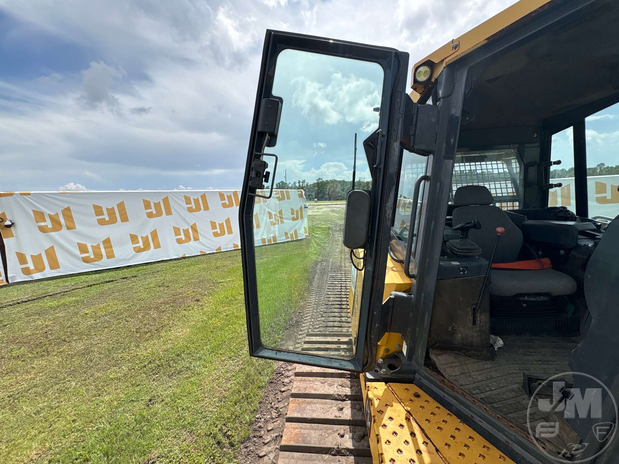 2019 John Deere 750K LGP