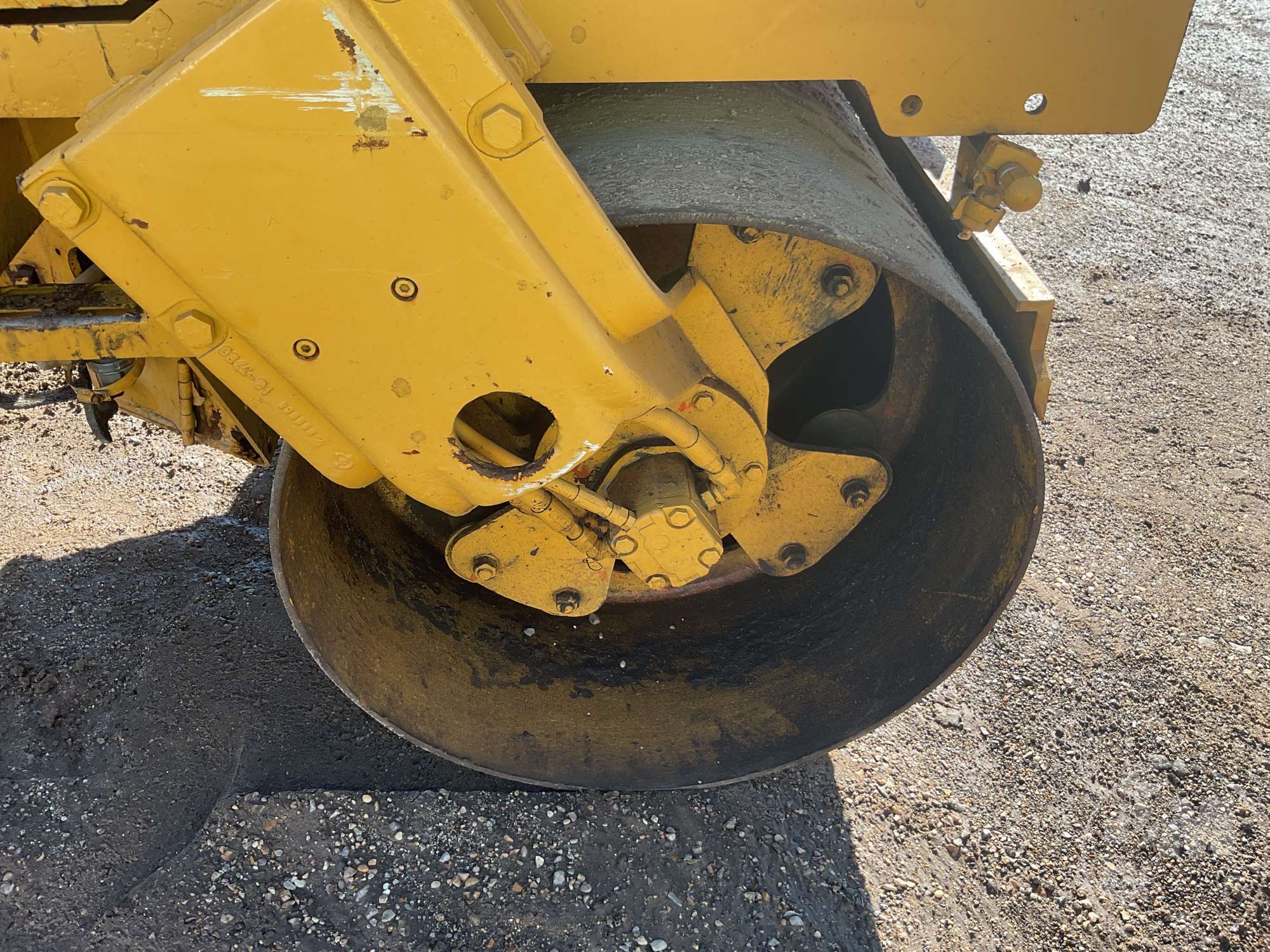 1998 Caterpillar CB224C