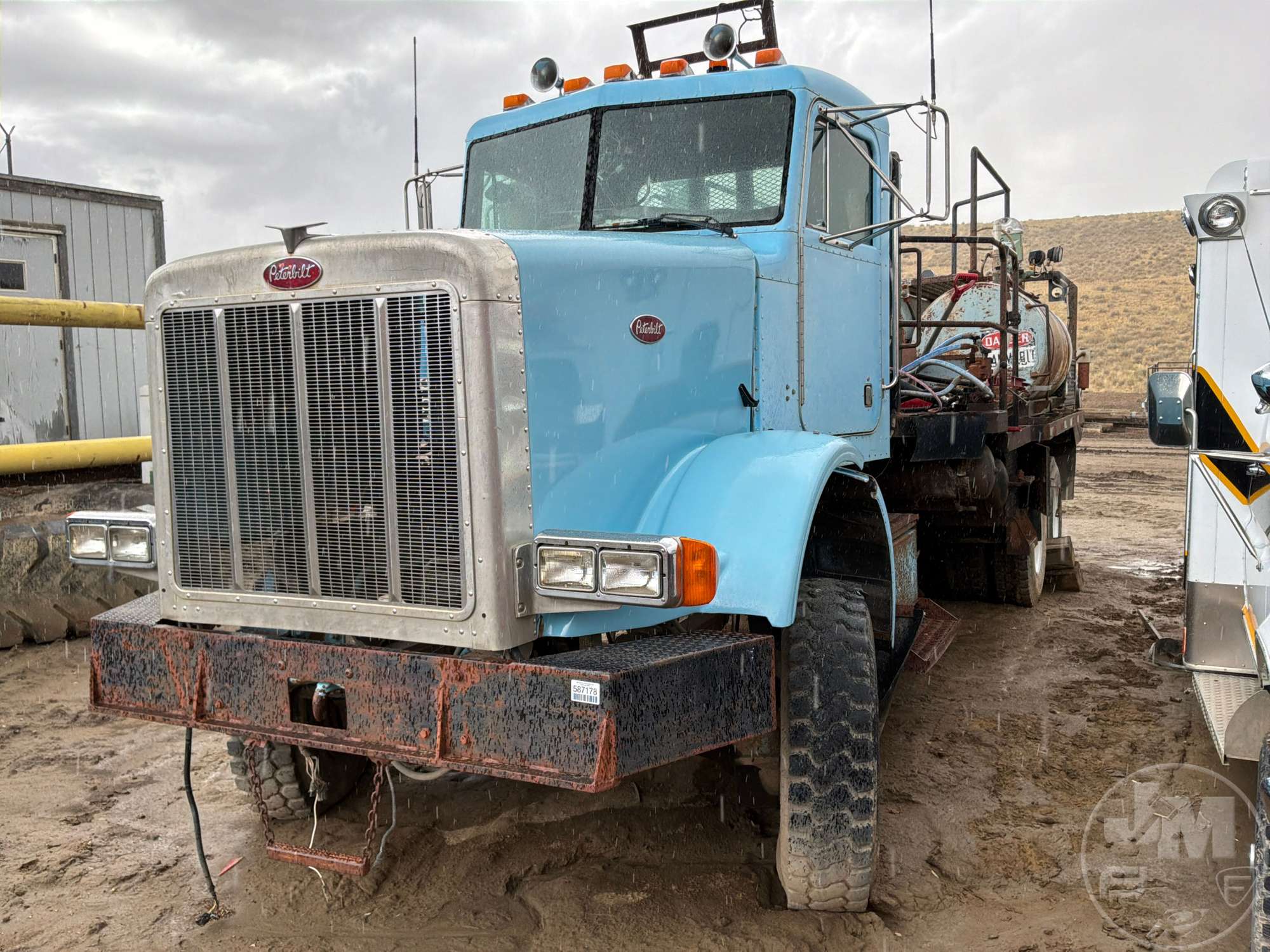 Photo of 1992 Peterbilt 357
