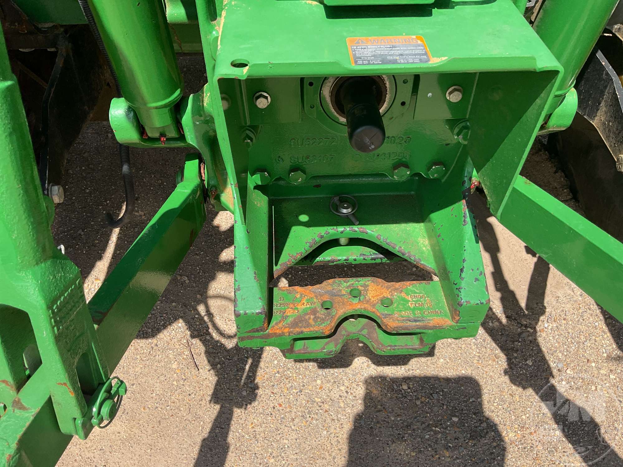 0 John Deere 6105E