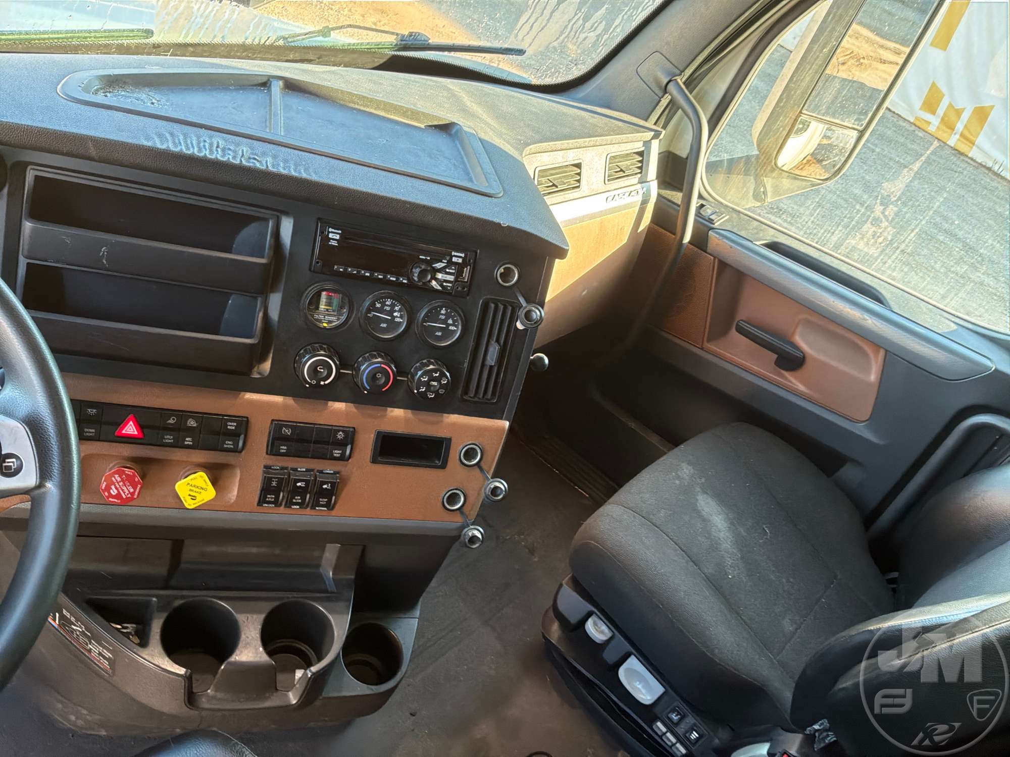 2020 Freightliner CASCADIA