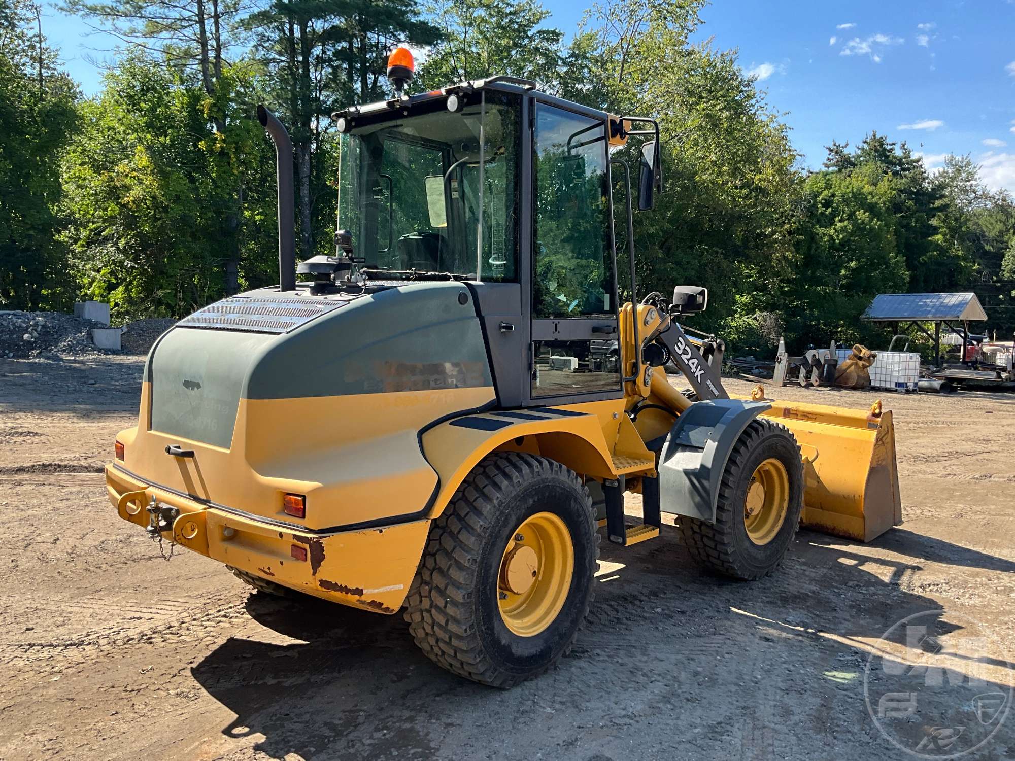 2017 John Deere 324K