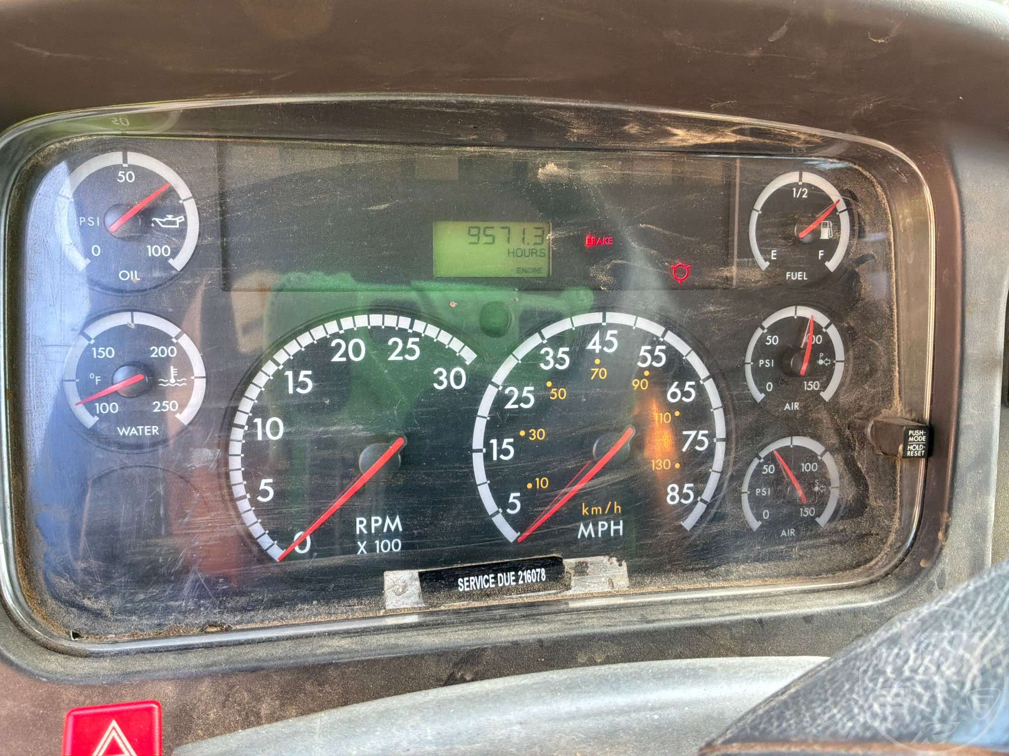 2005 Freightliner M2