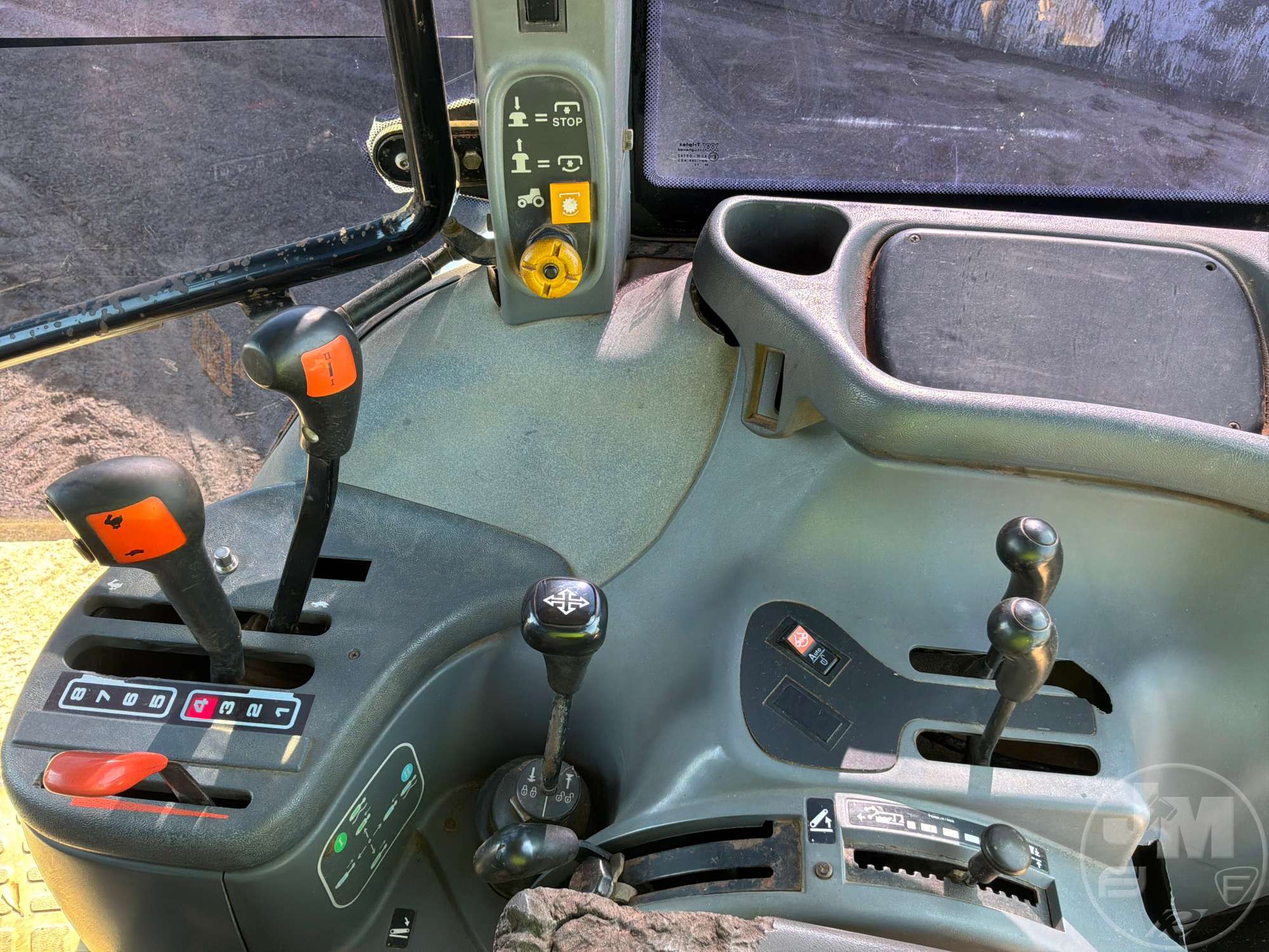 0 New Holland TS110