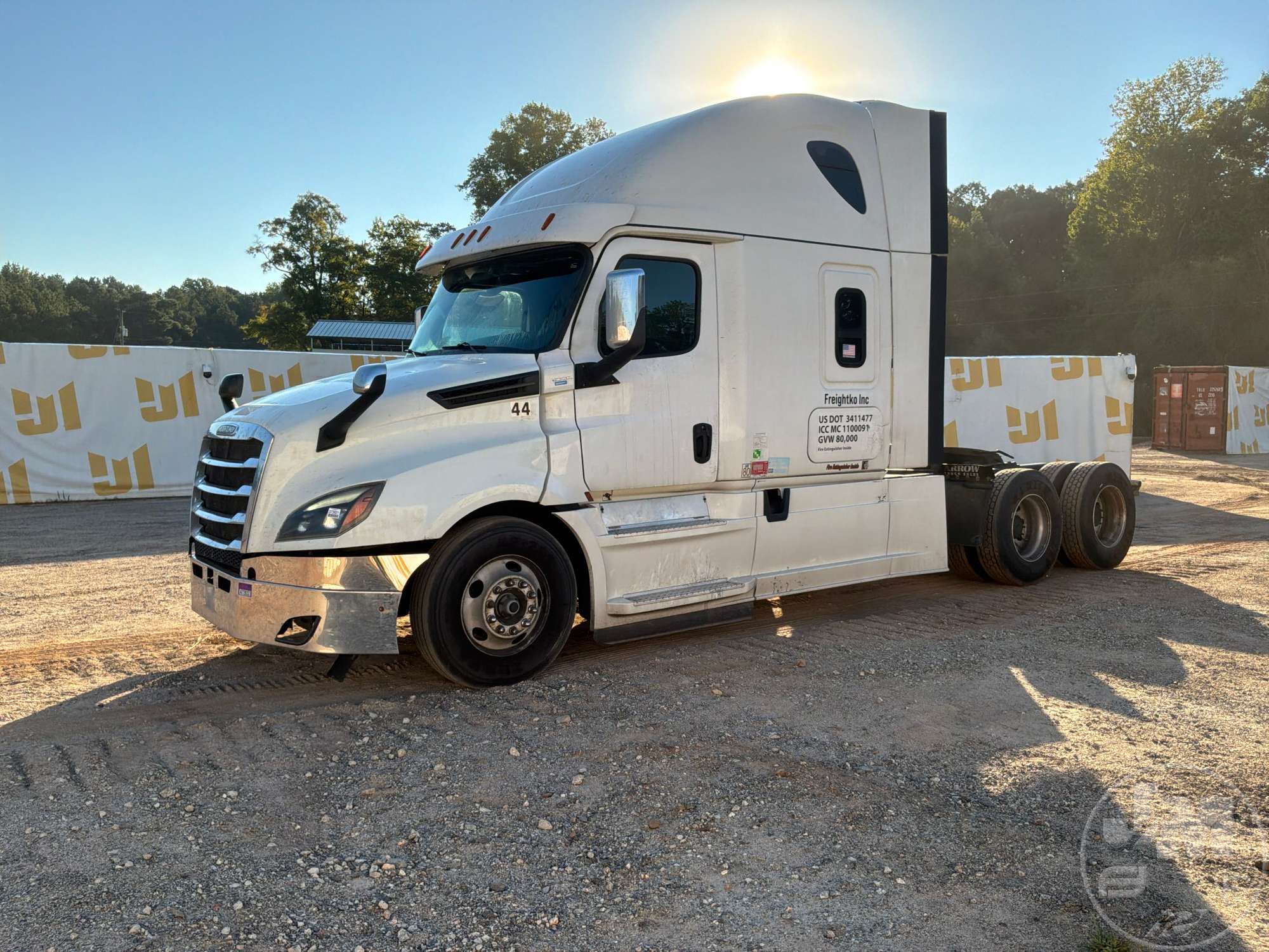 Photo of 2020 Freightliner Cascadia