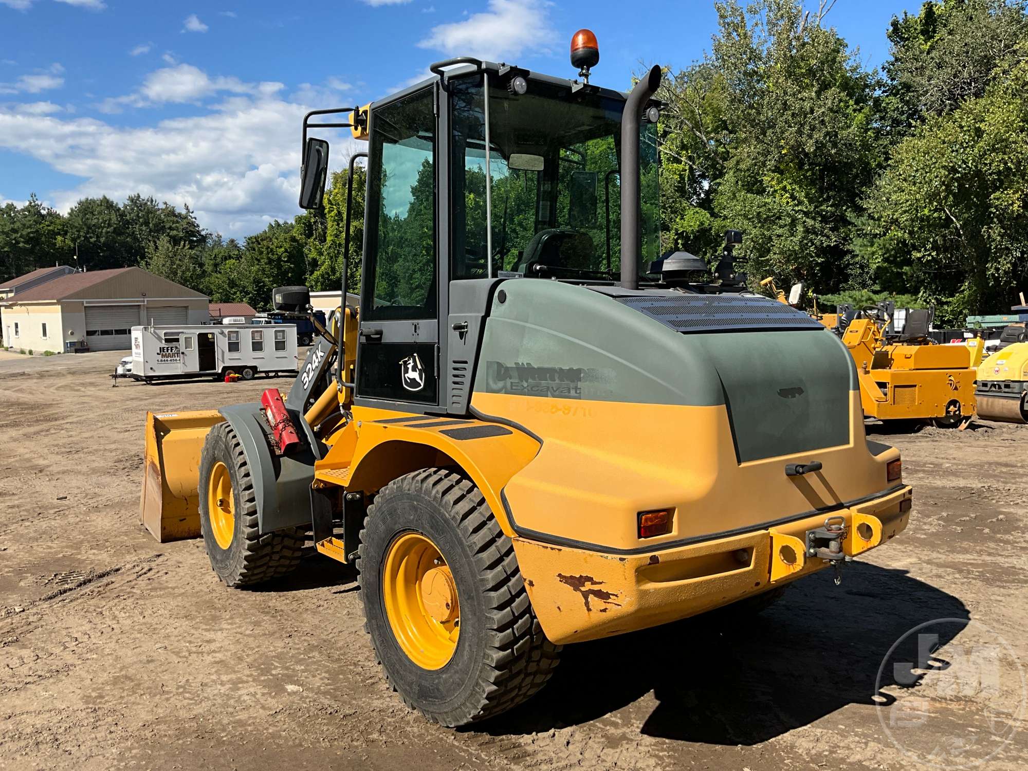 2017 John Deere 324K