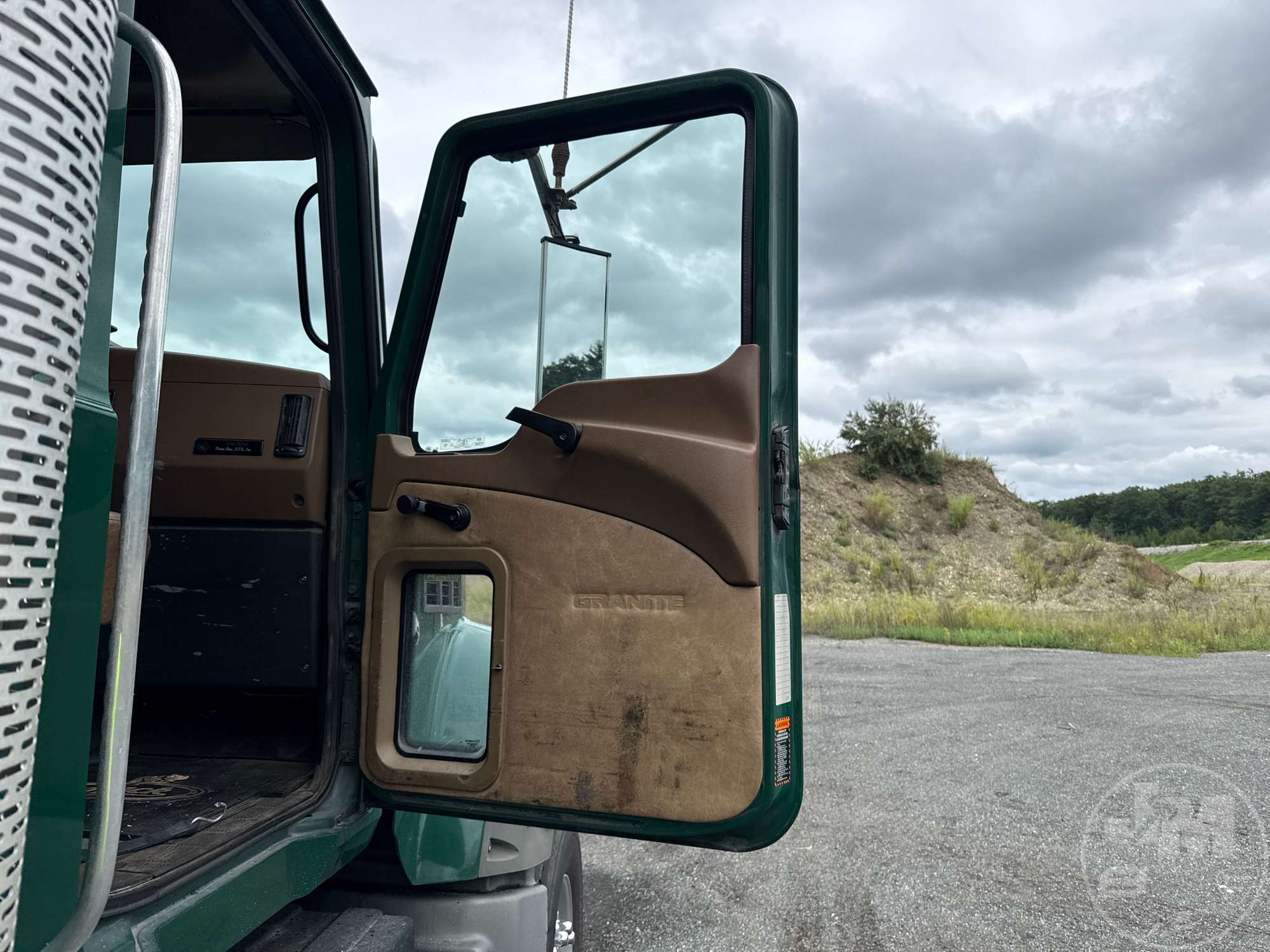 2007 Mack CTP GRANITE