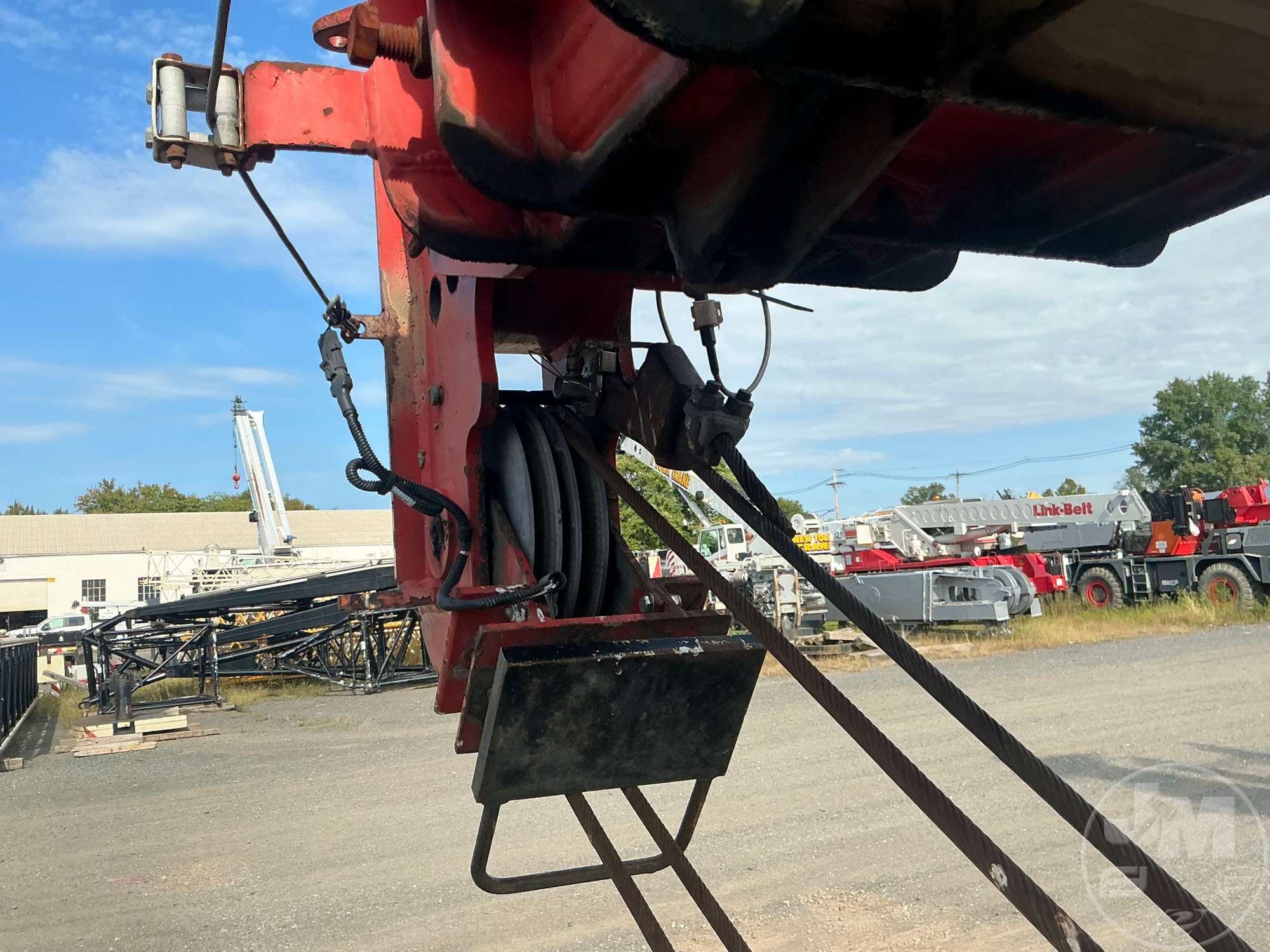 2004 Shuttlelift 5560B