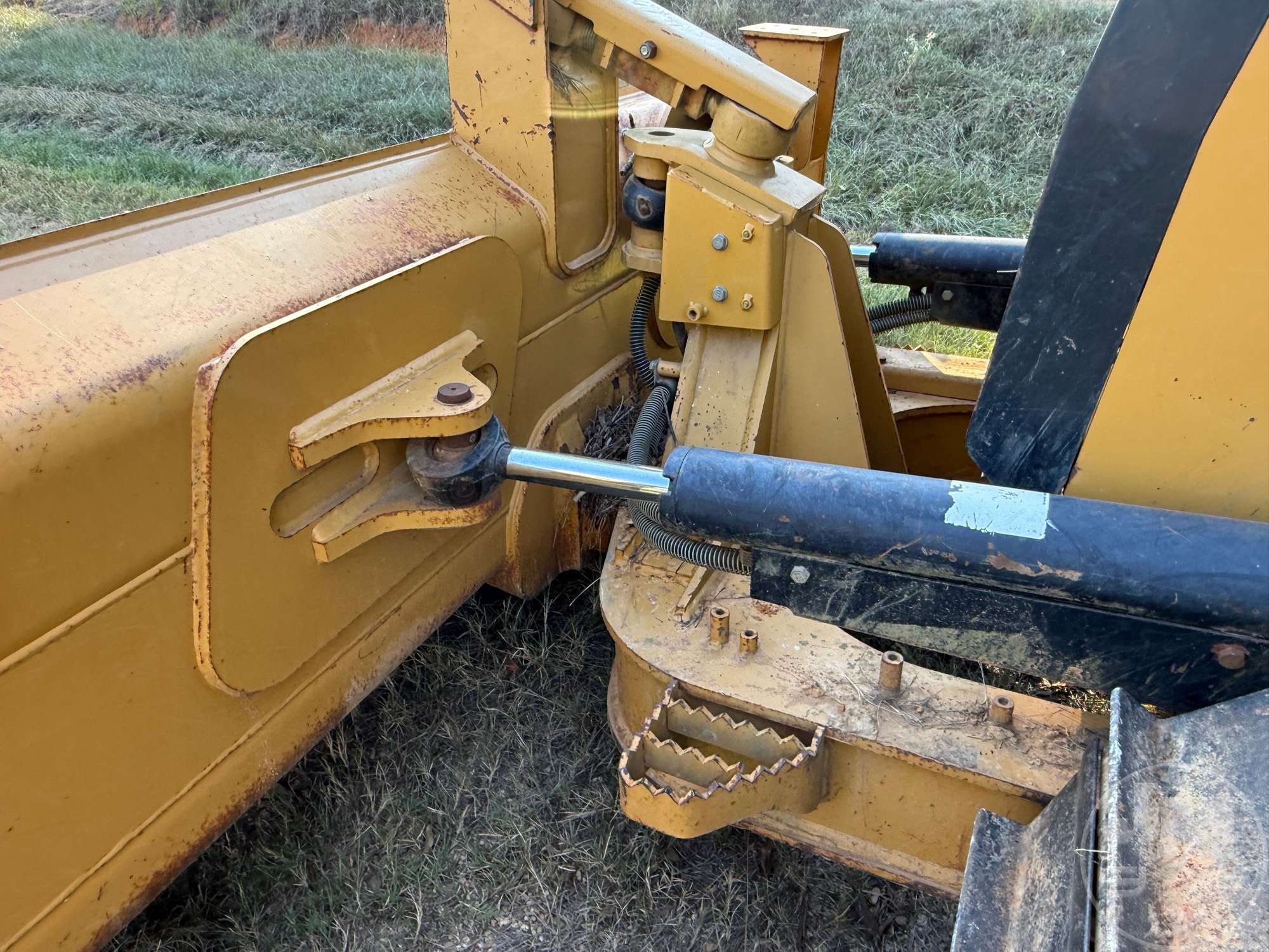 2014 Caterpillar D3K2 LGP