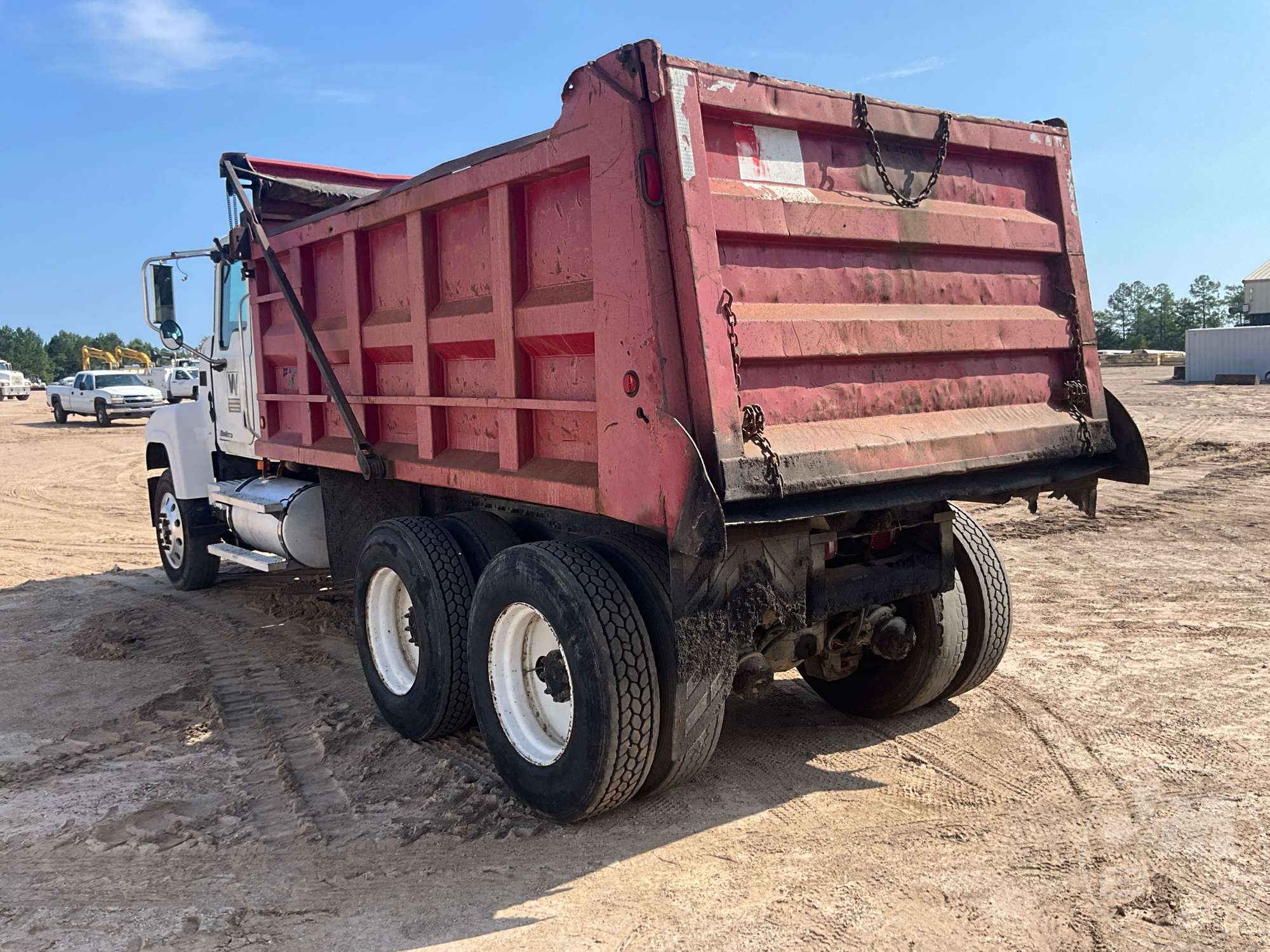 2005 Mack CHN 613
