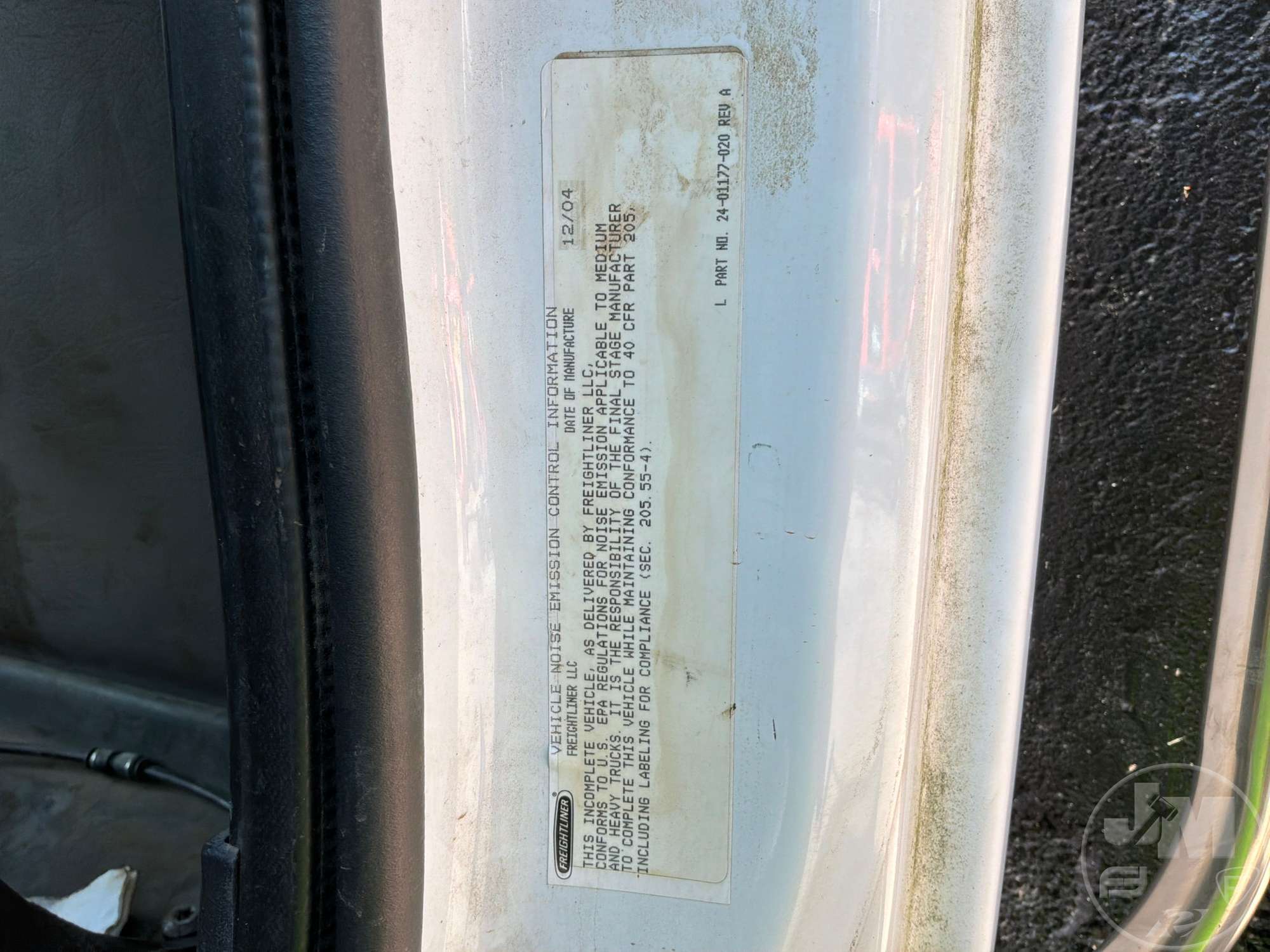 2005 Freightliner M2