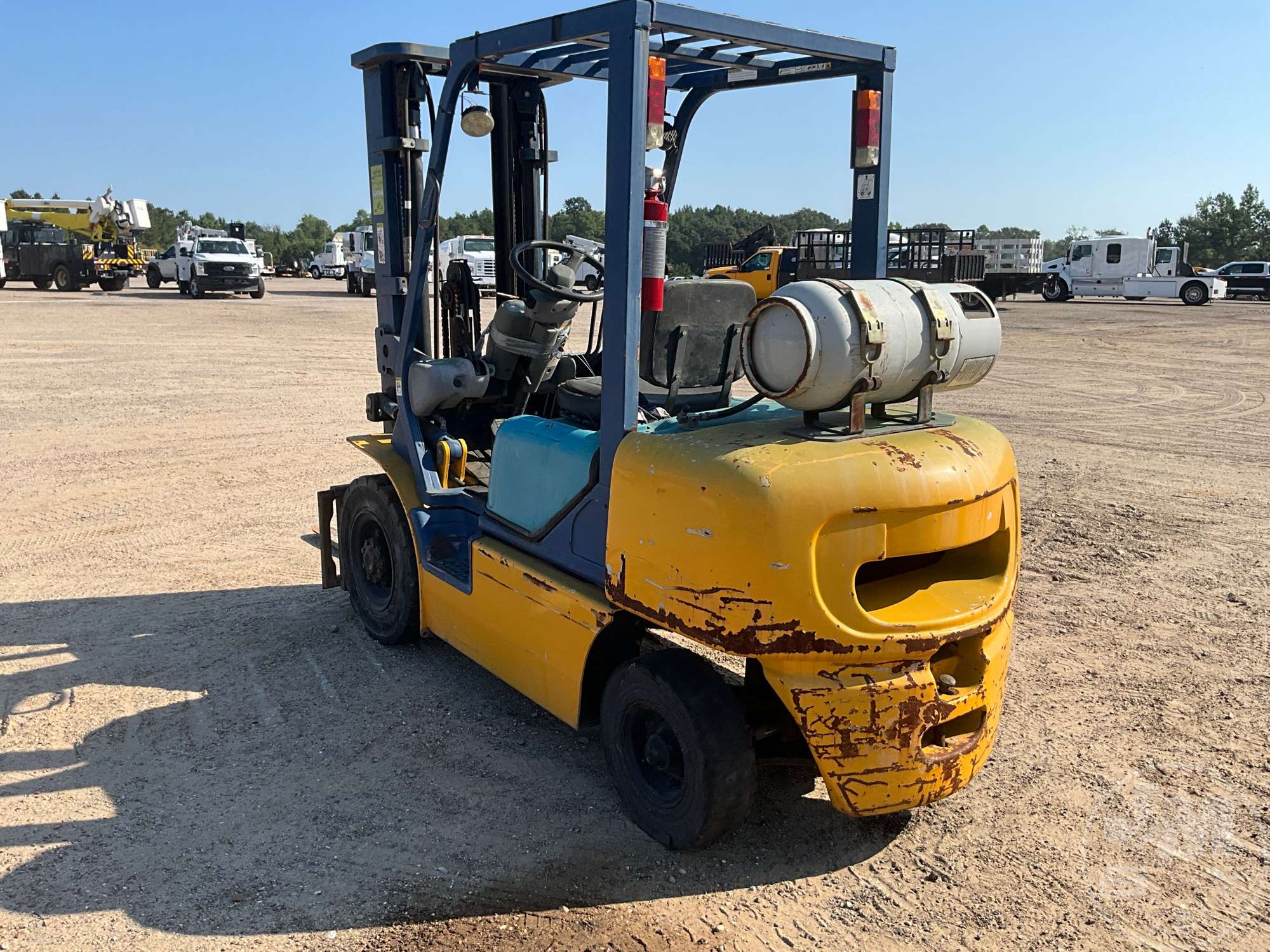 0 Komatsu FG25T-12