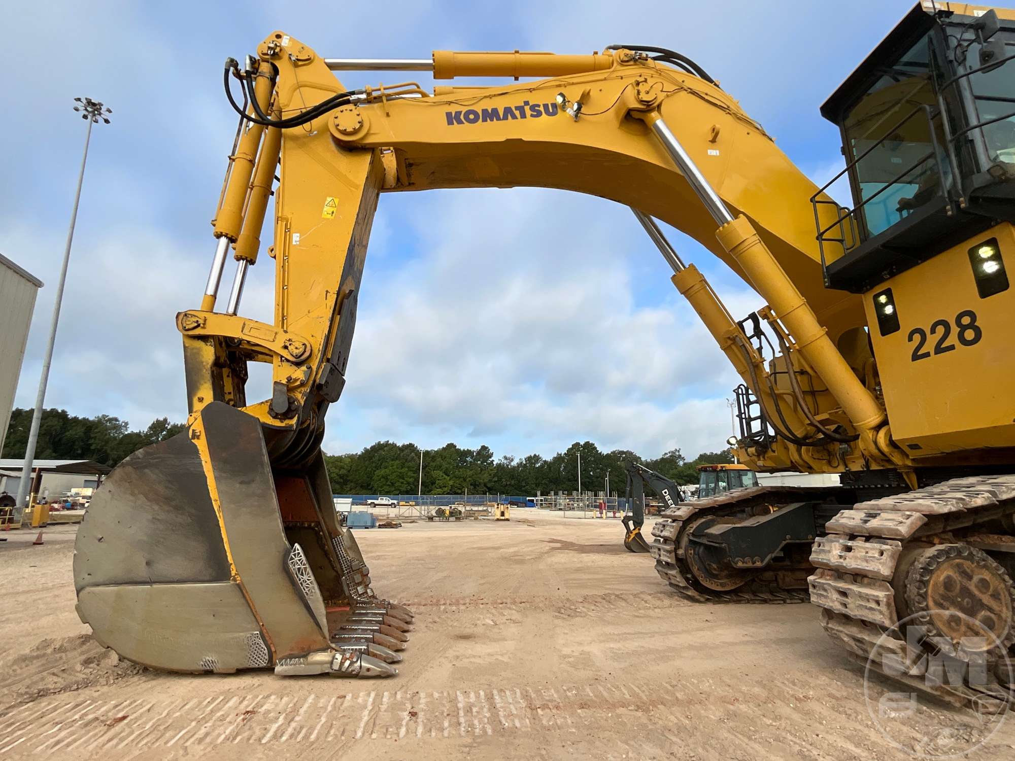 2019 Komatsu PC2000-11