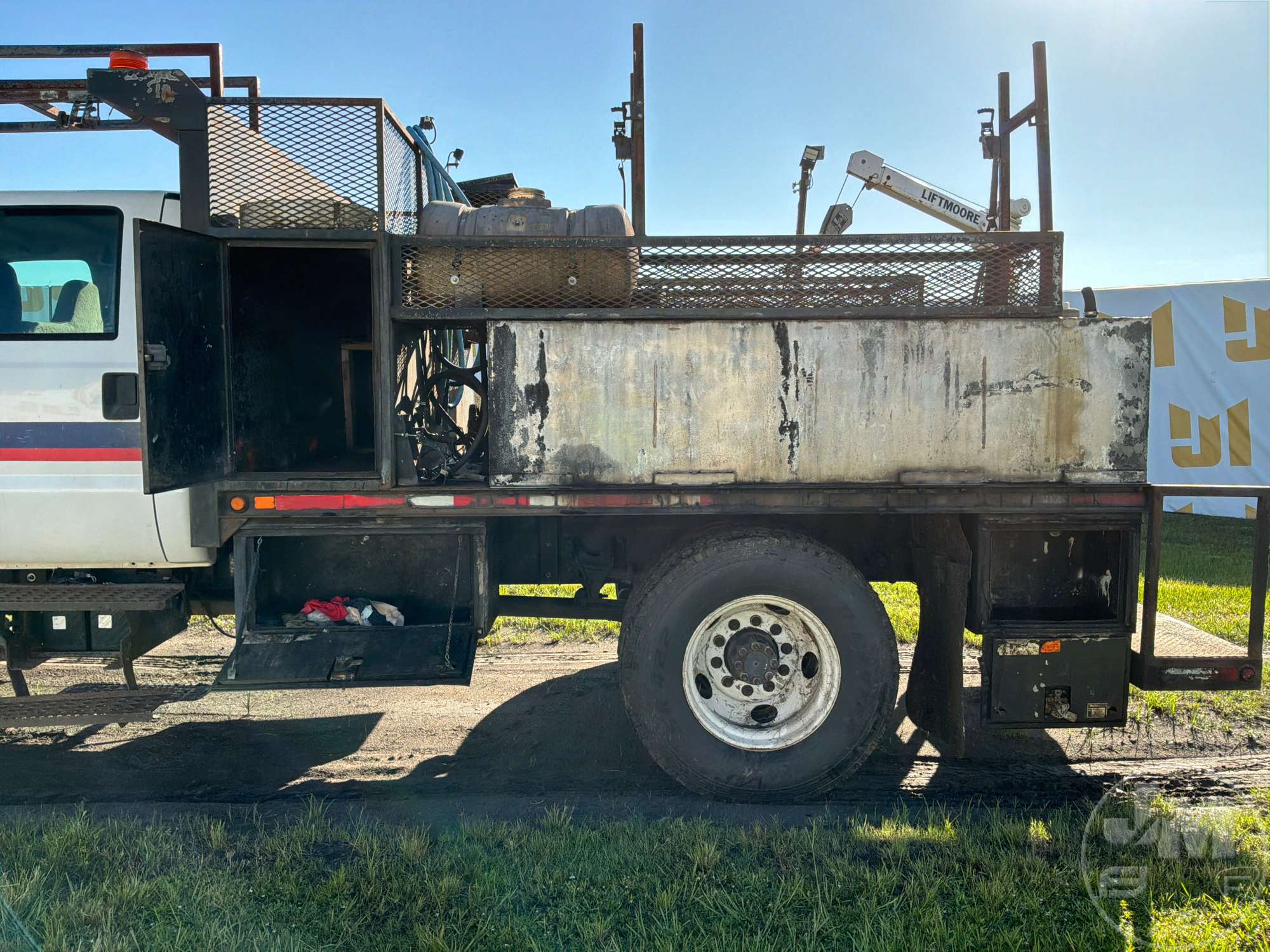 2009 Ford F-650XL SD CREW CAB