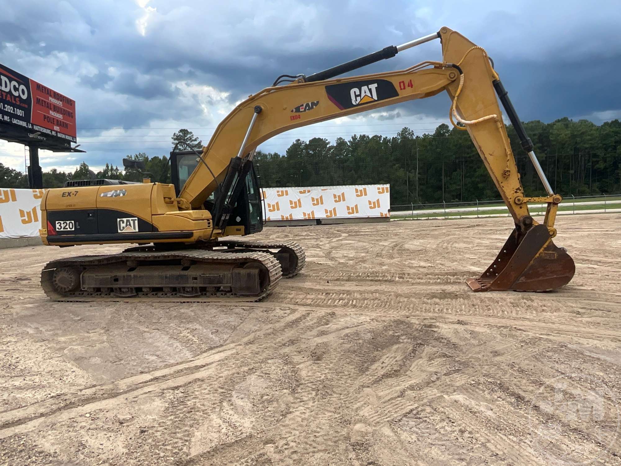 2011 Caterpillar 320DL