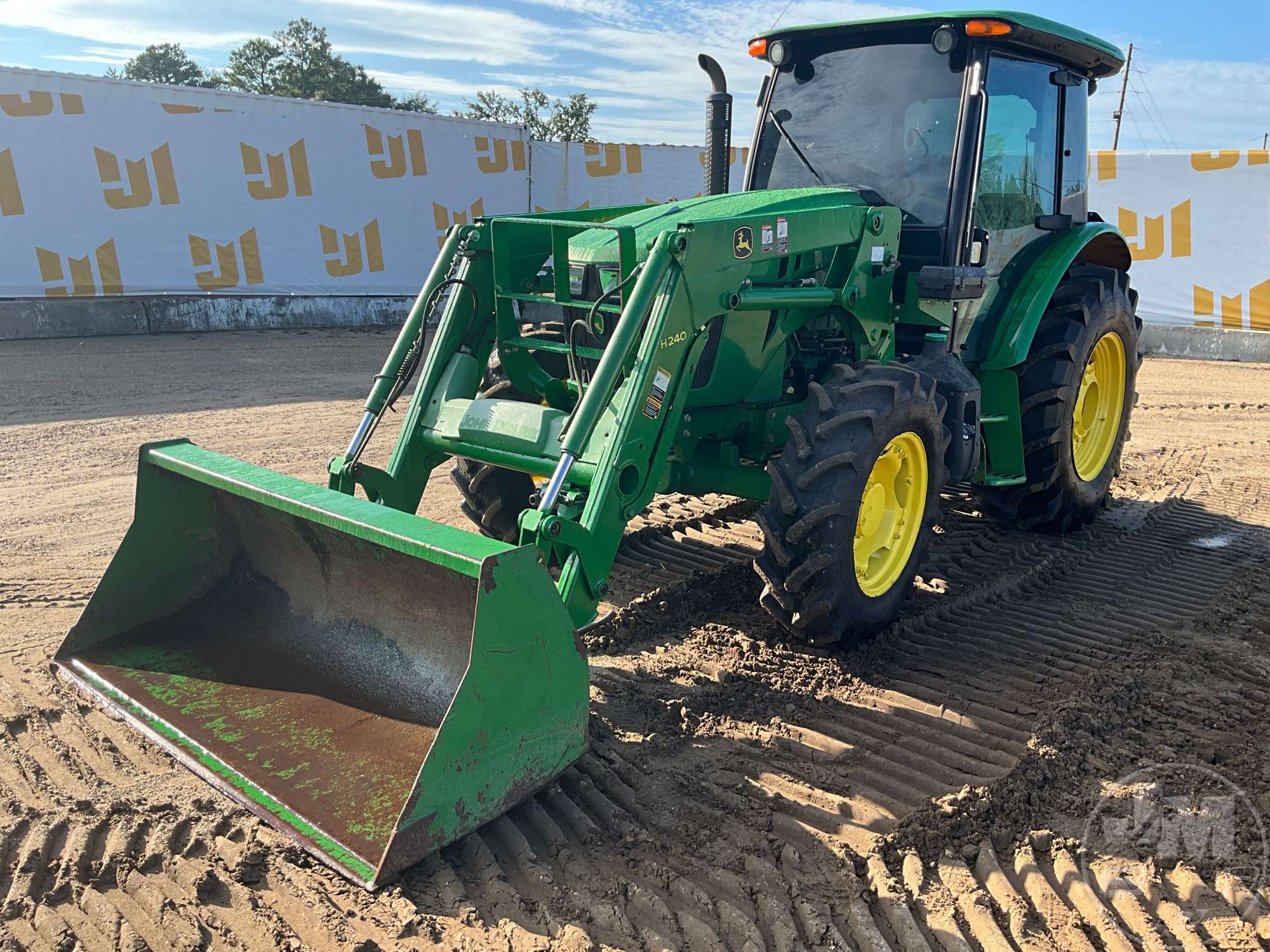  John Deere 5100E