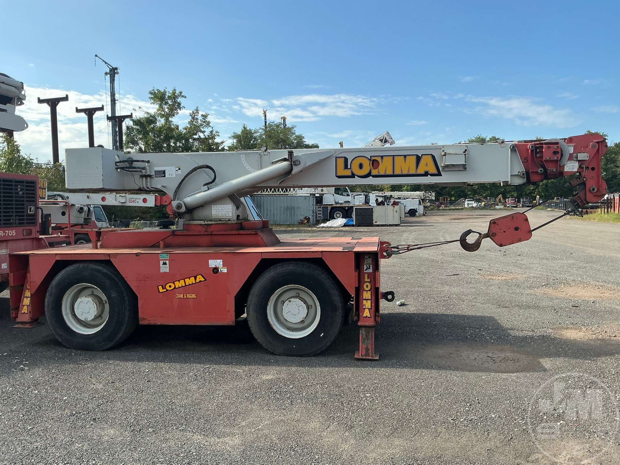 2004 Shuttlelift 5560B