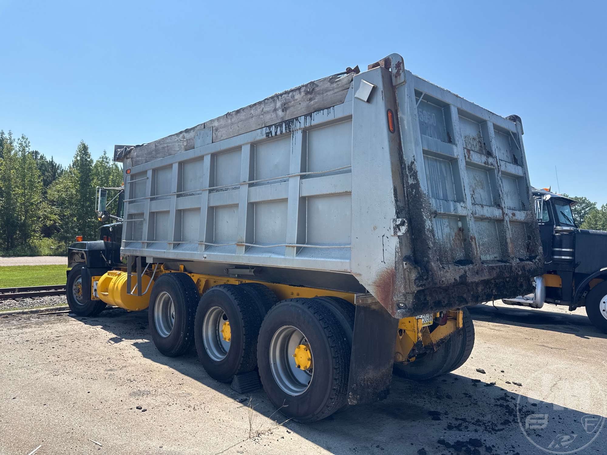 1996 Mack RD688S