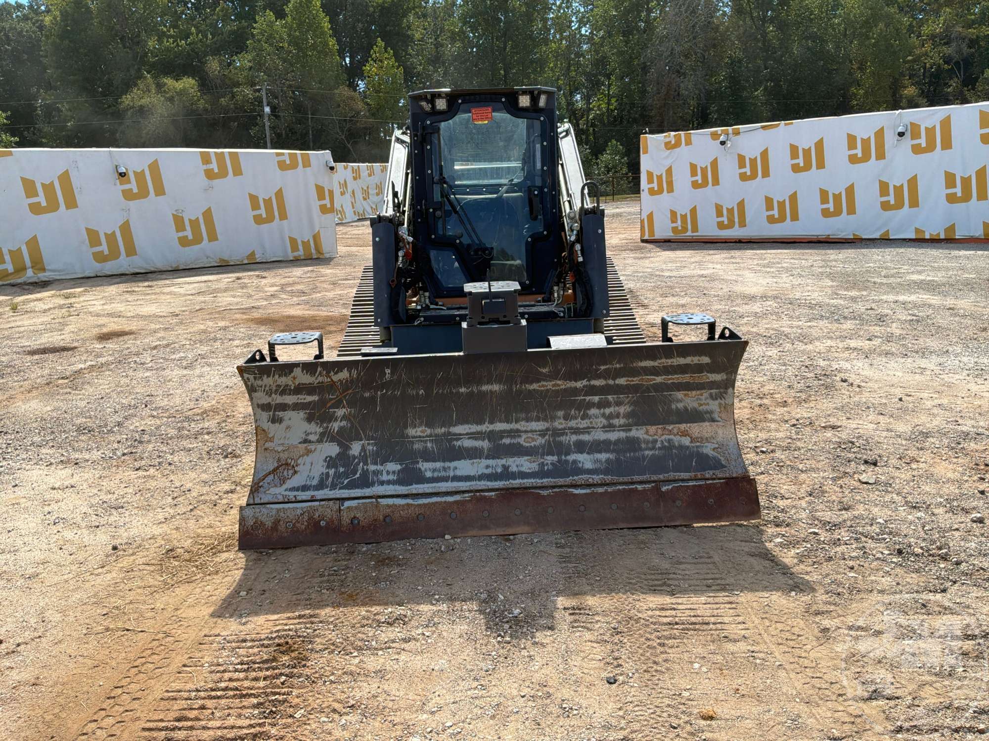 2023 Case DL550