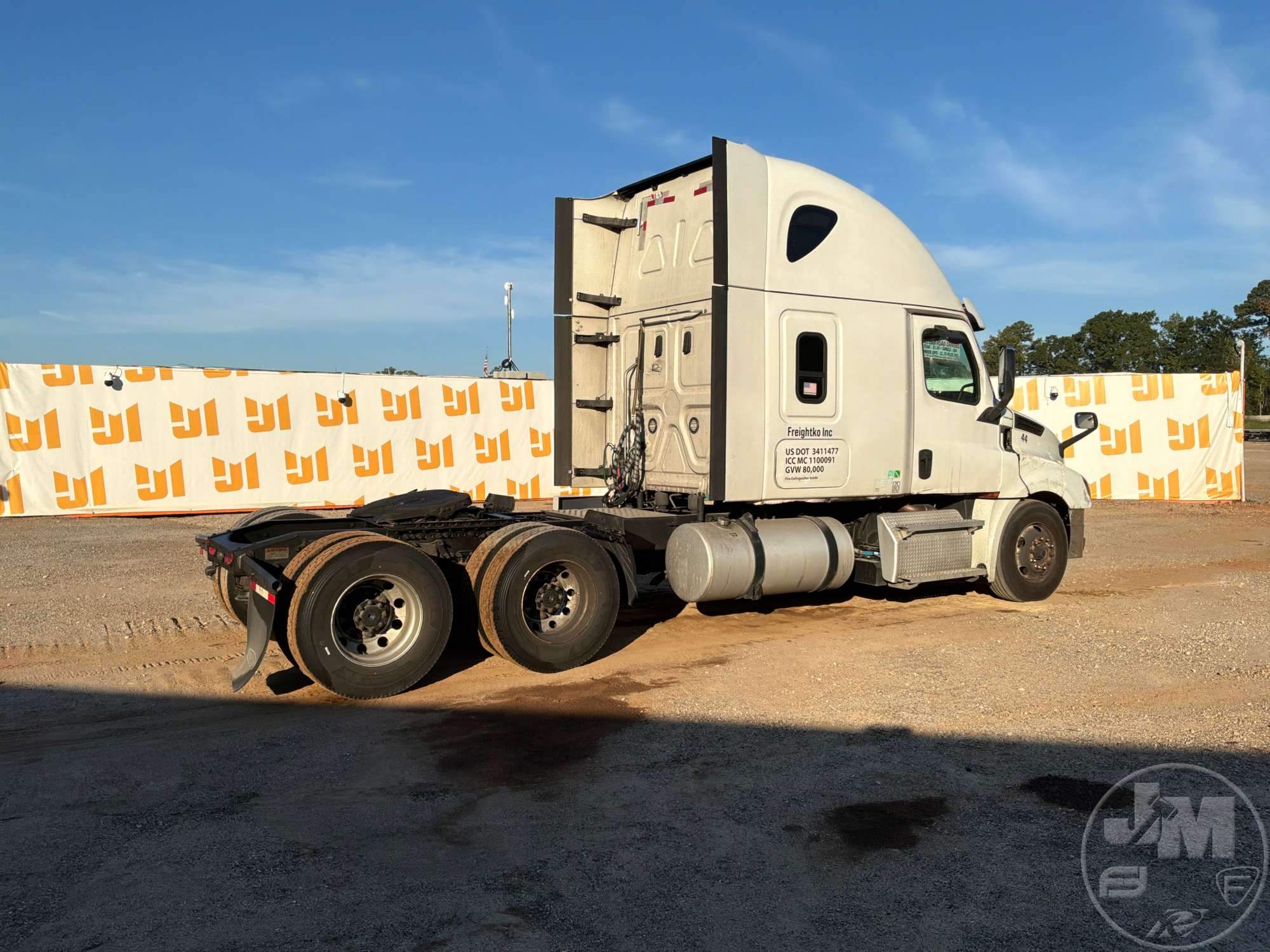 2020 Freightliner CASCADIA