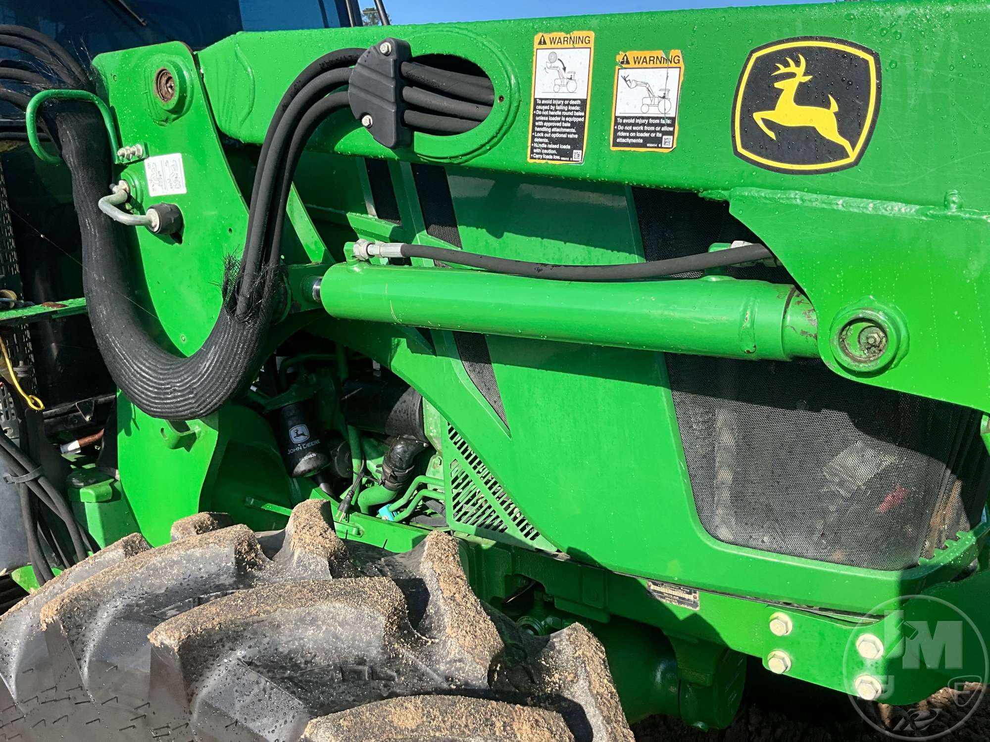 0 John Deere 5100E