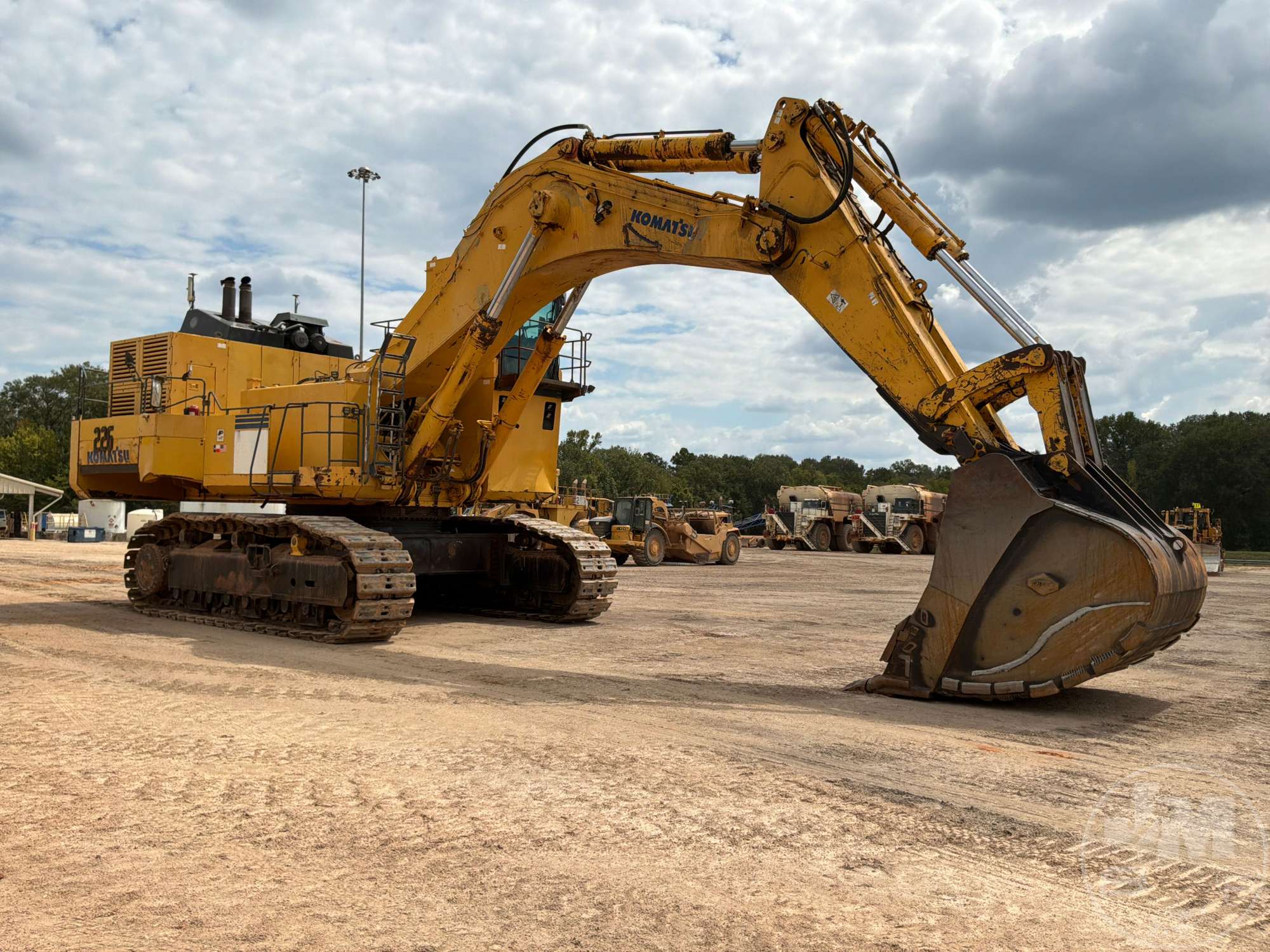 2007 Komatsu PC-2000