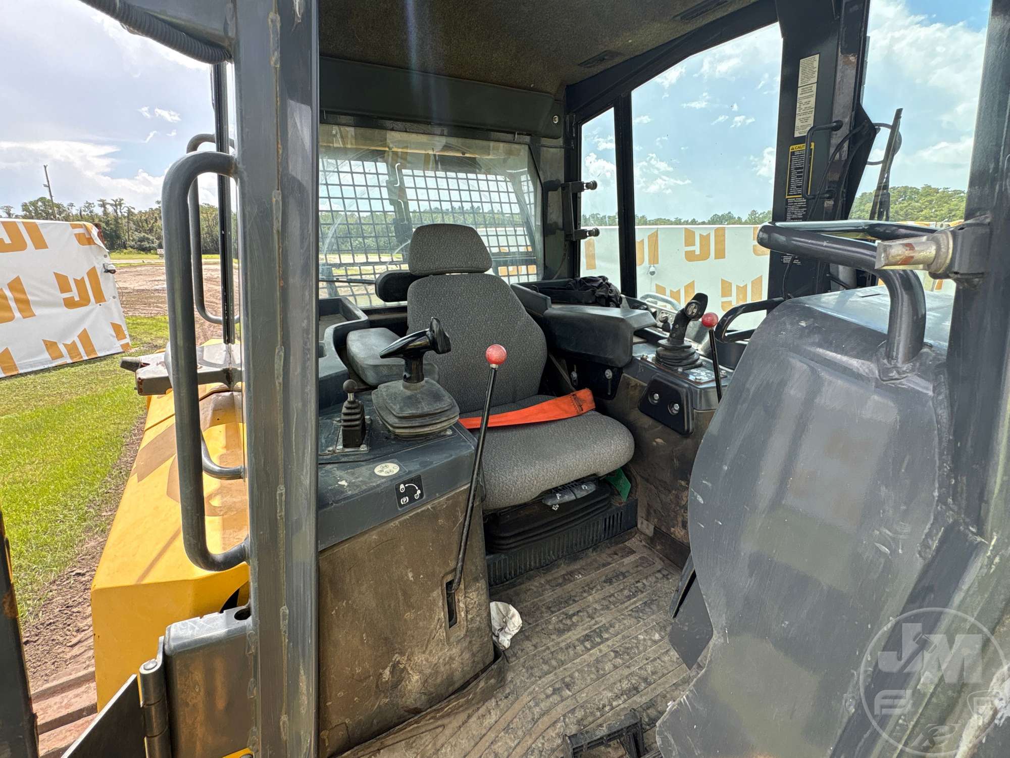 2019 John Deere 750K LGP