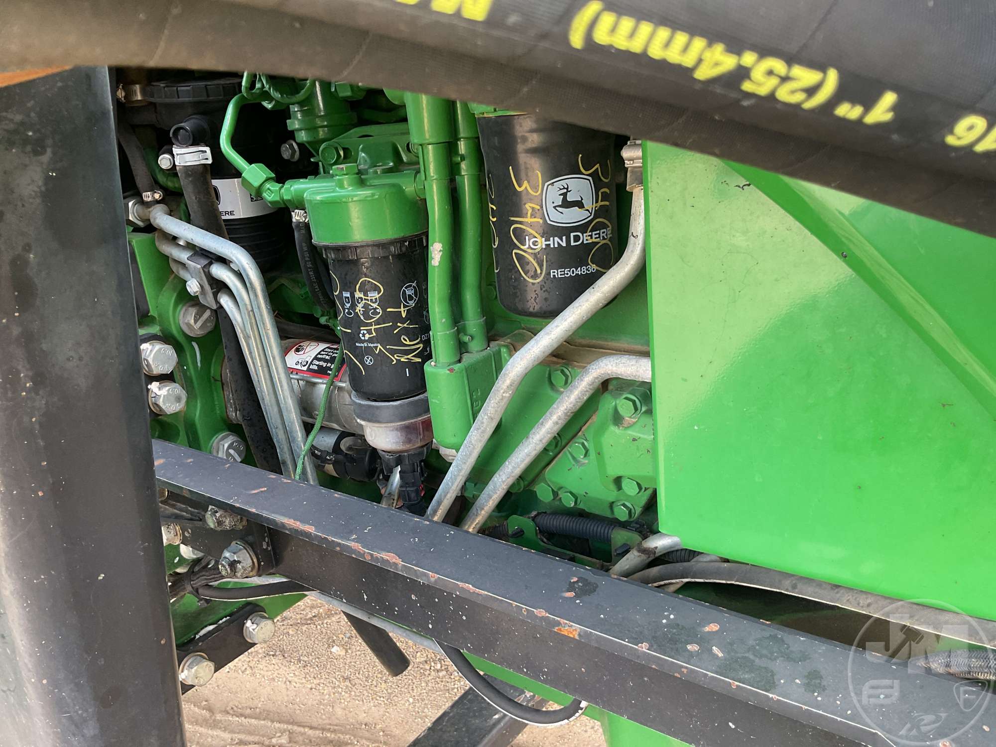 0 John Deere 6105E