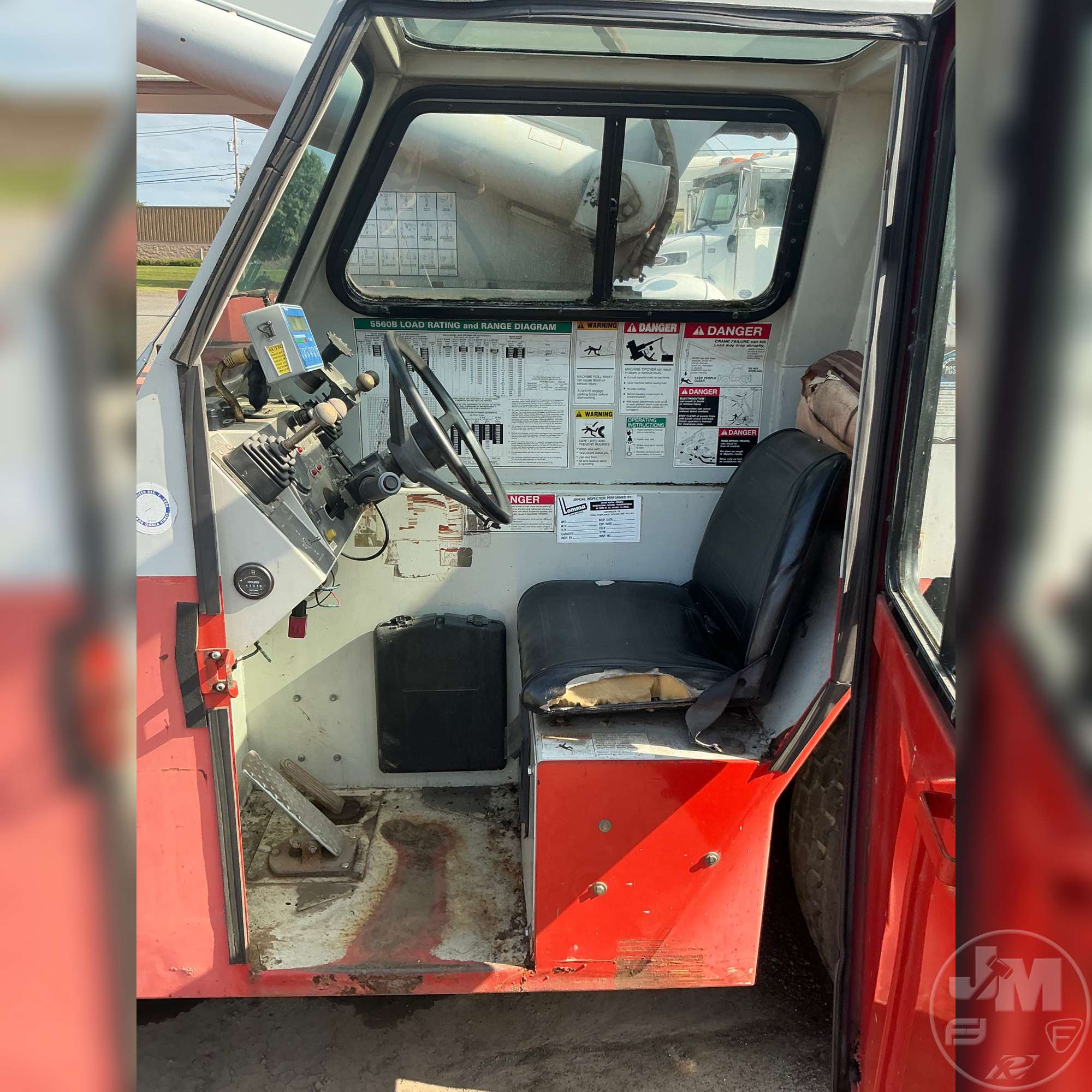 2004 Shuttlelift 5560B