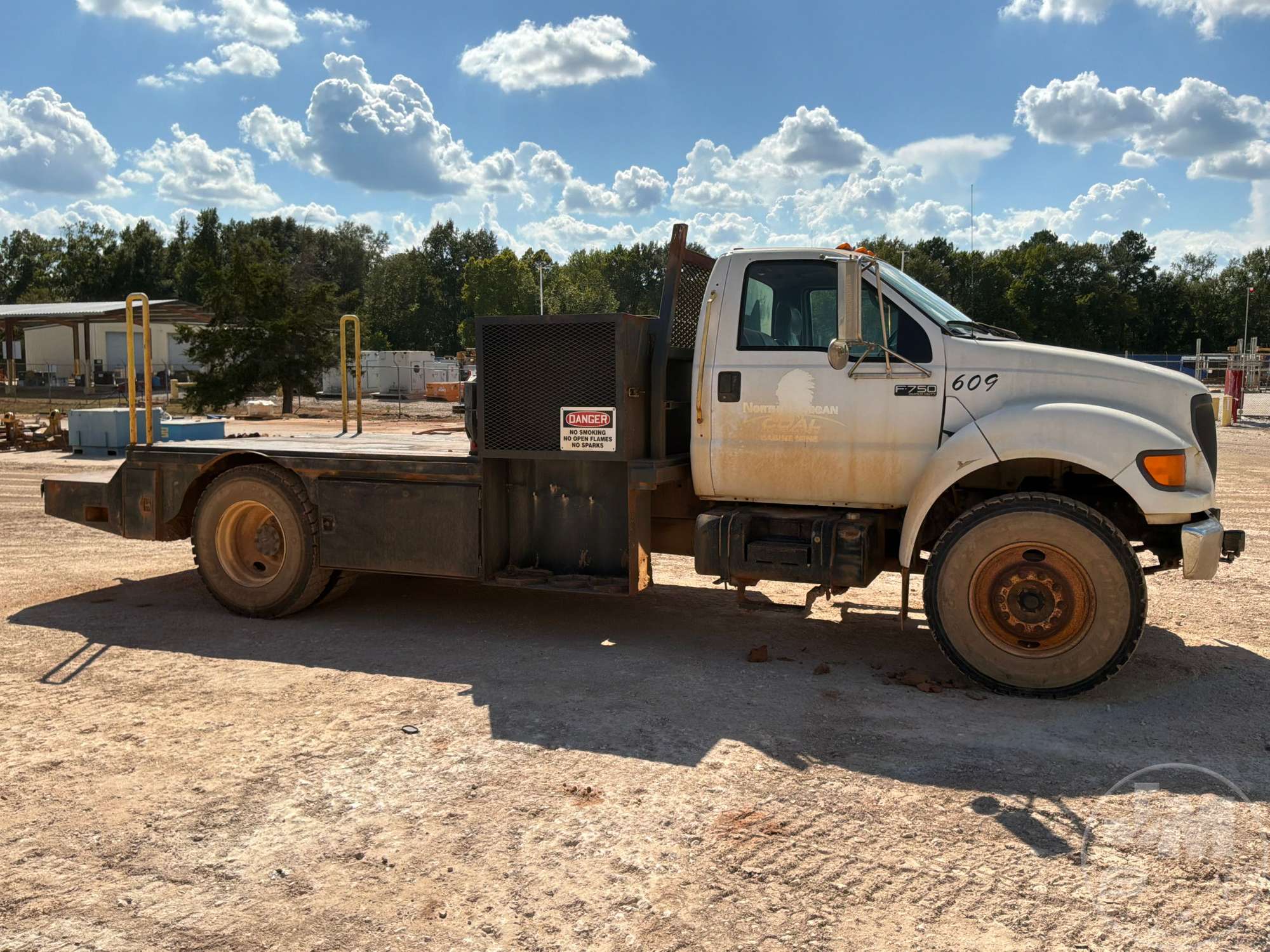 2002 Ford F750