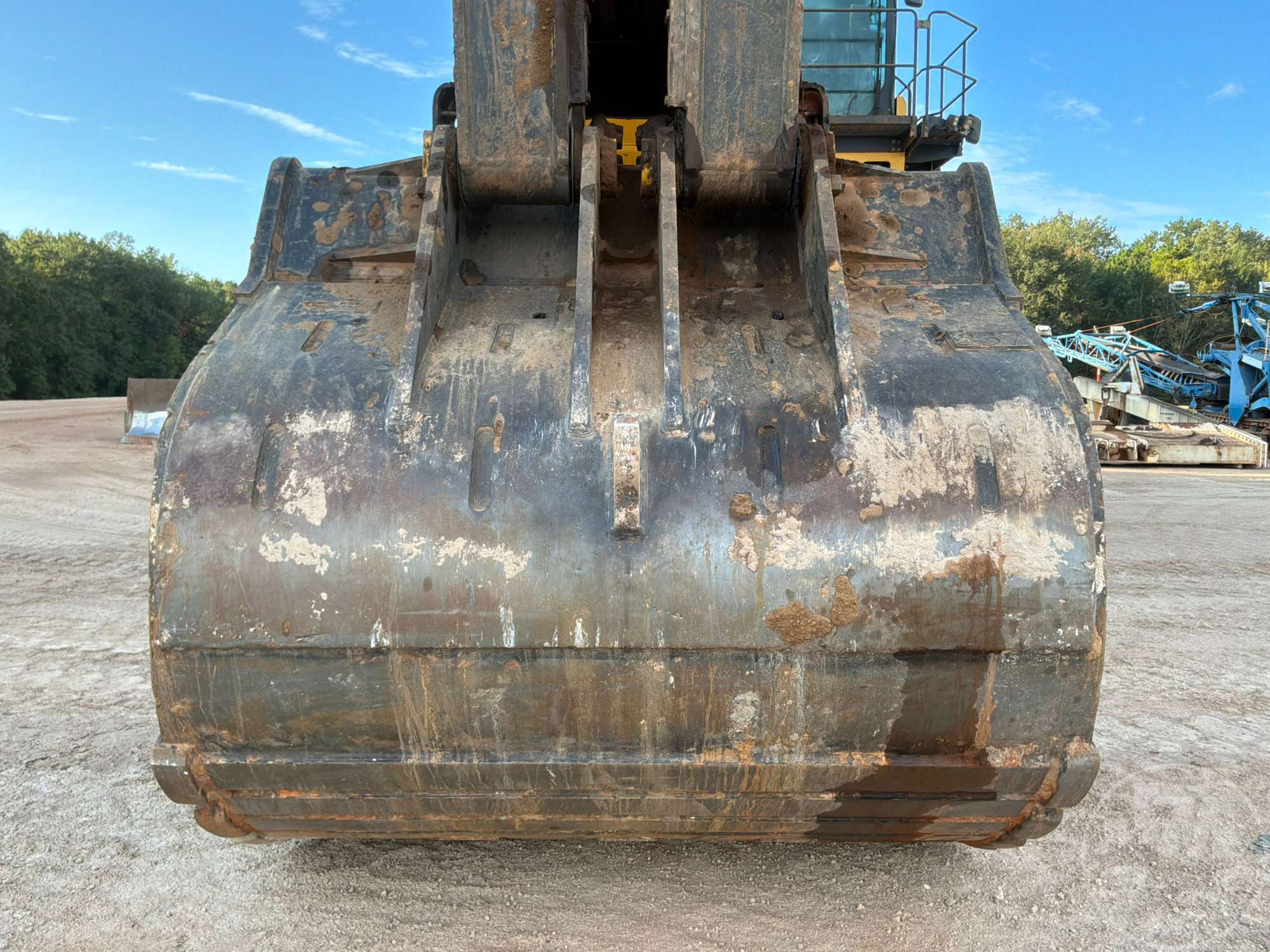 2007 Komatsu PC-2000