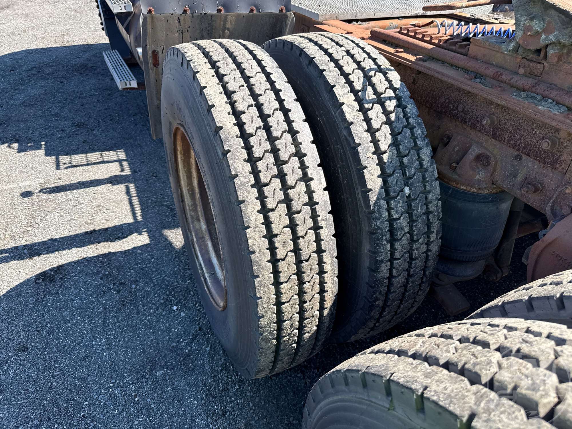 1994 Mack CH 613