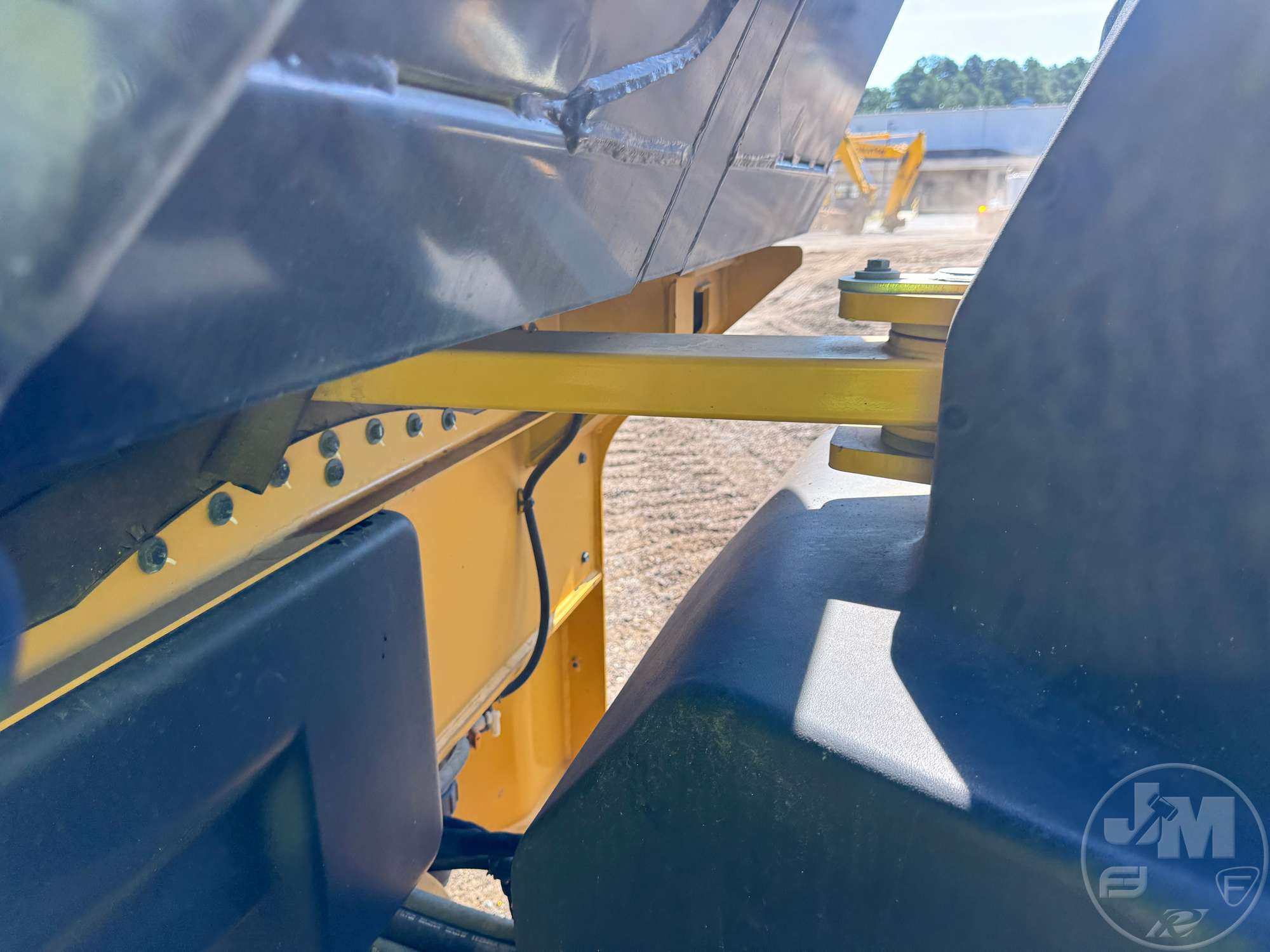 2016 Caterpillar CB54B