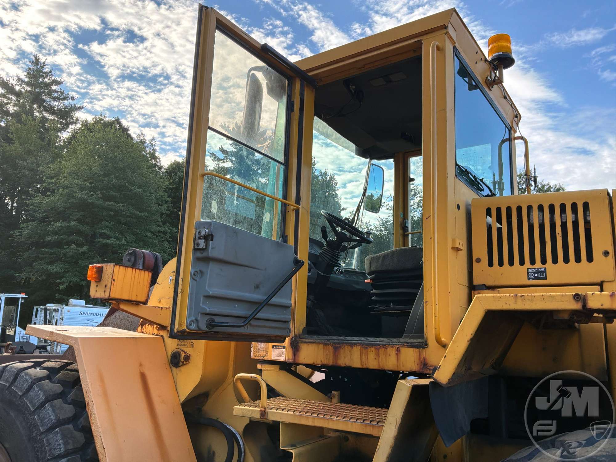1999 Volvo L120C