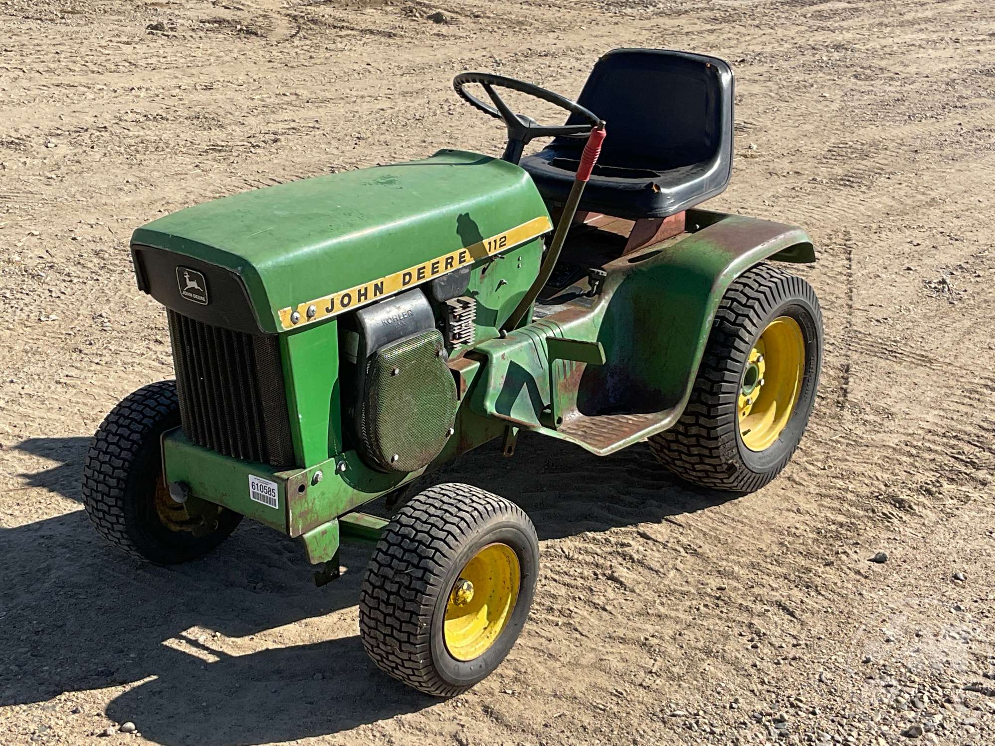 Photo of 1973 John Deere 112