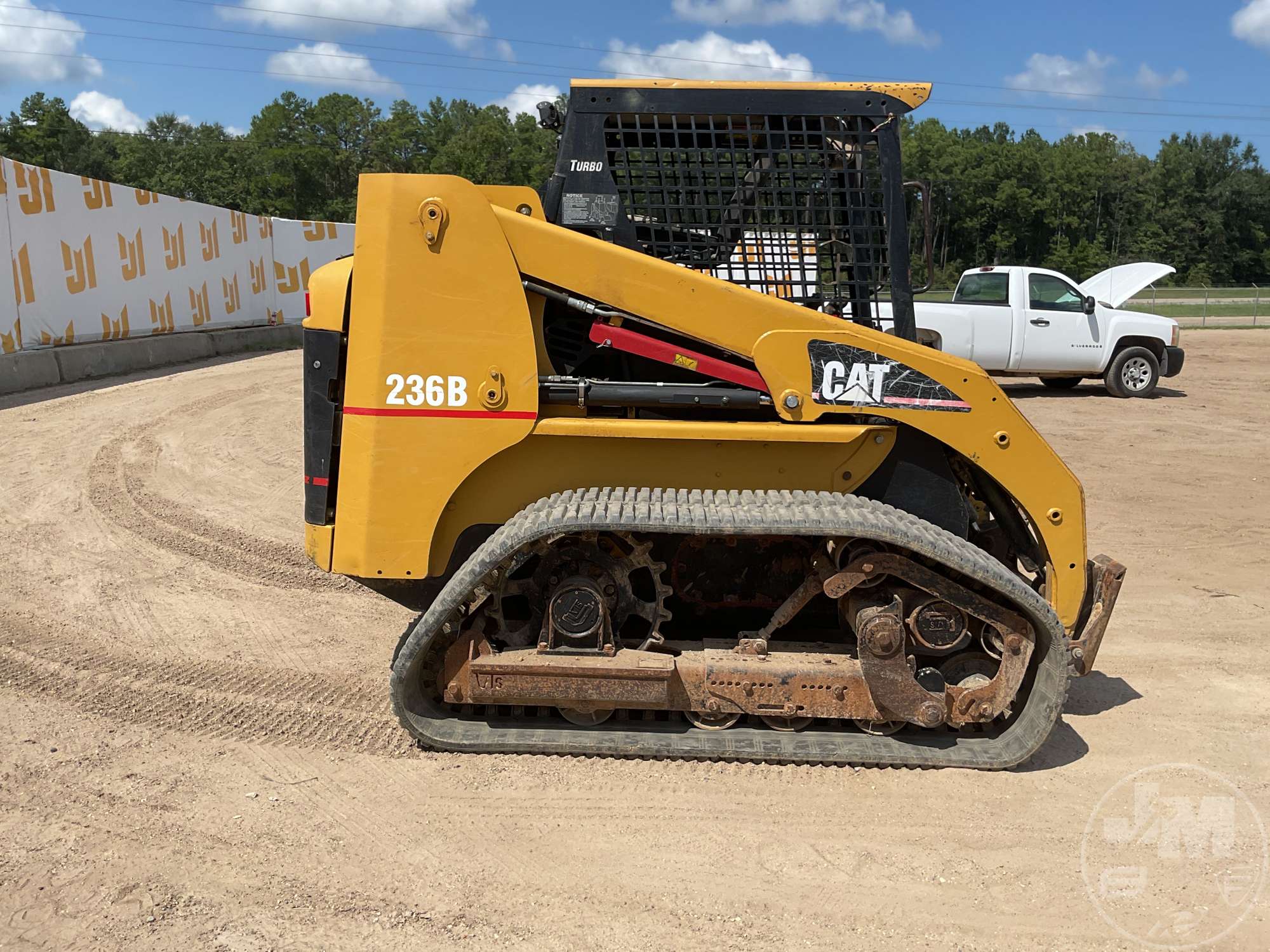 2000 Caterpillar 236B