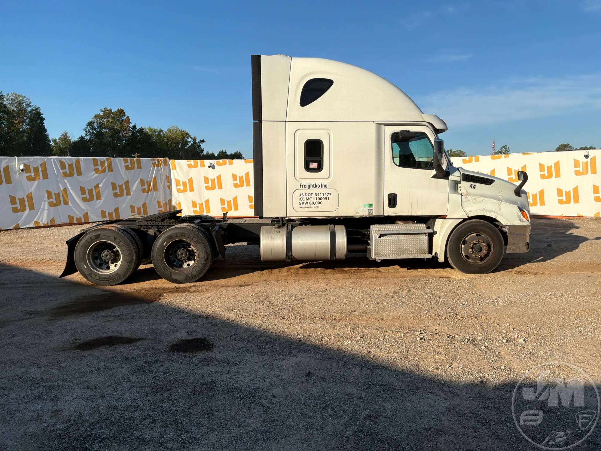 2020 Freightliner CASCADIA