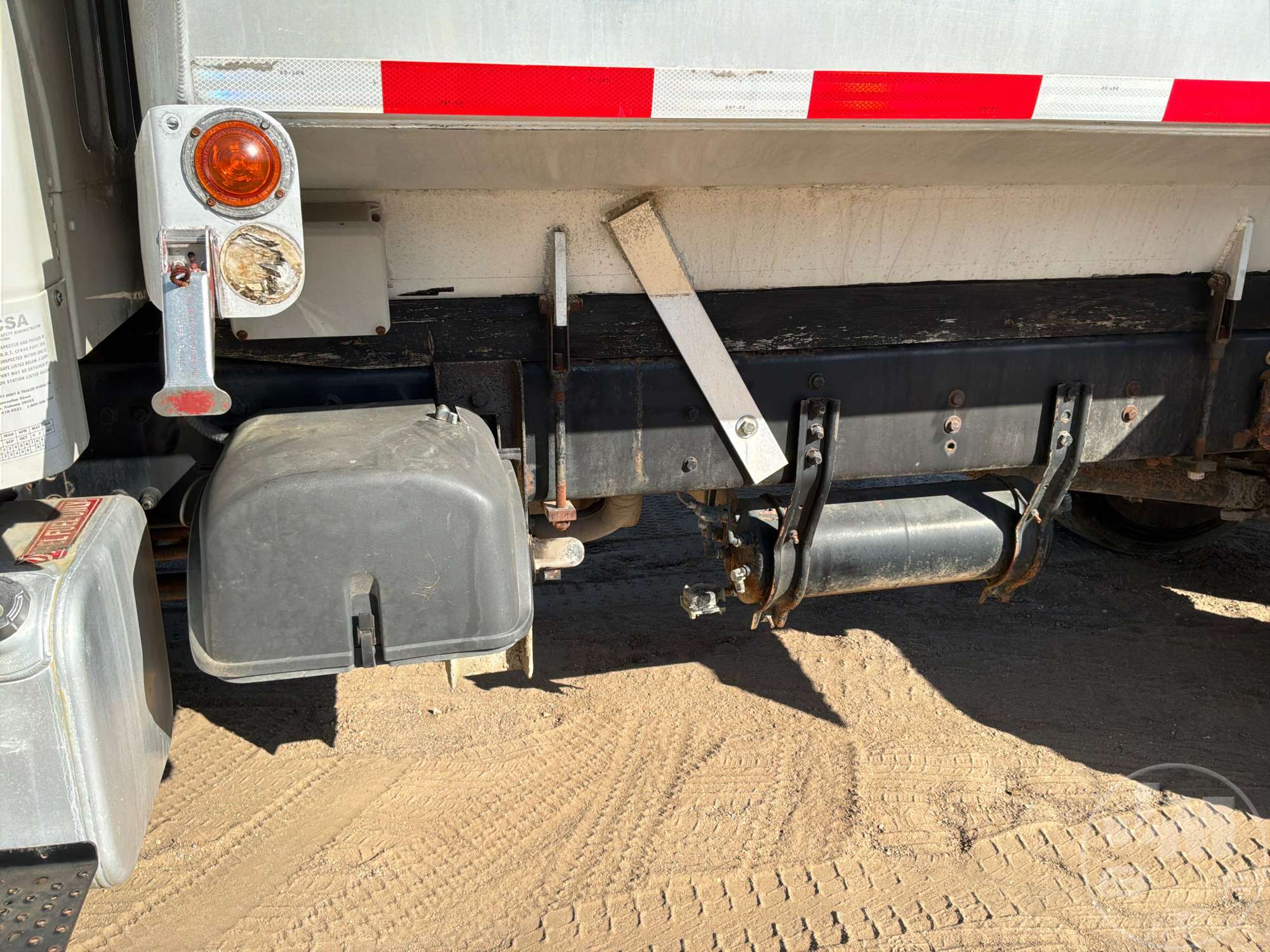2006 Freightliner M2