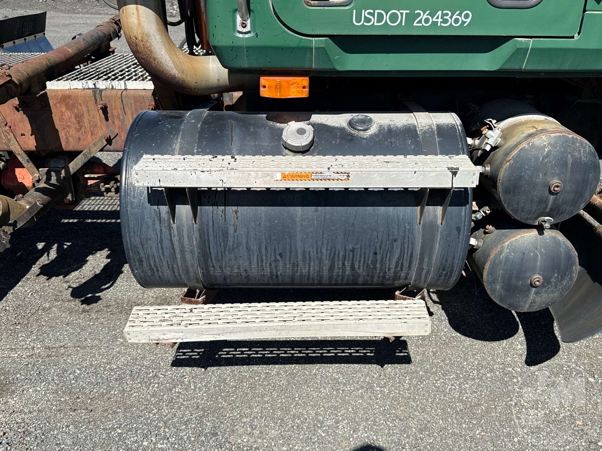 1994 Mack CH 613