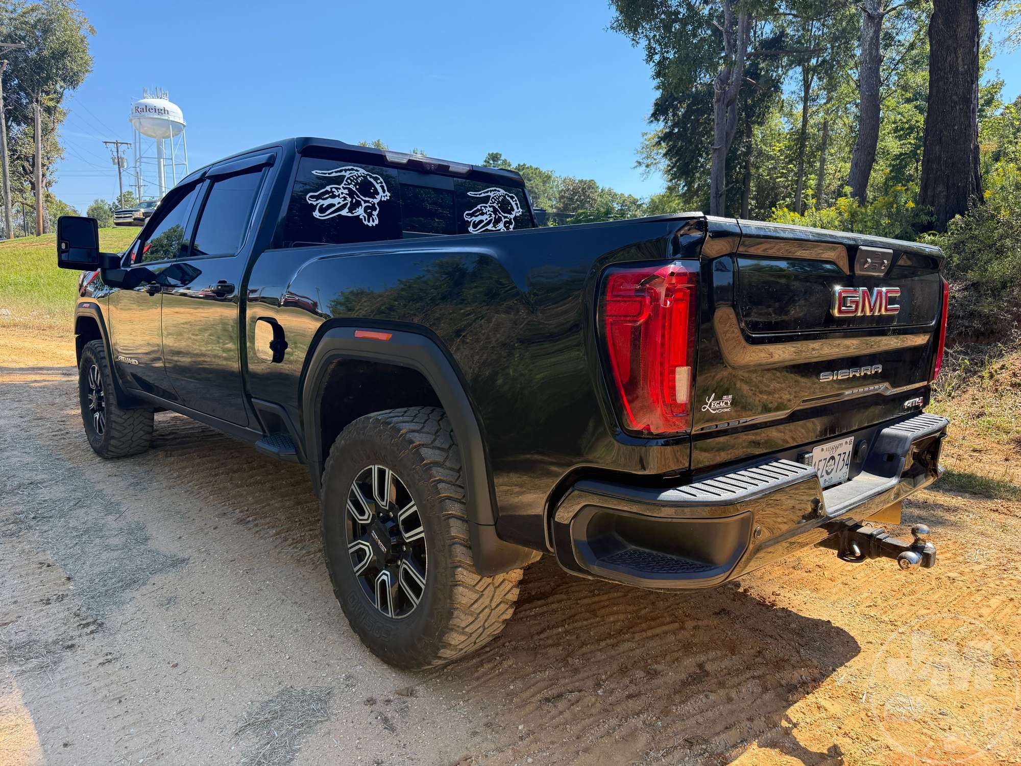 2022 GMC AT4 HD