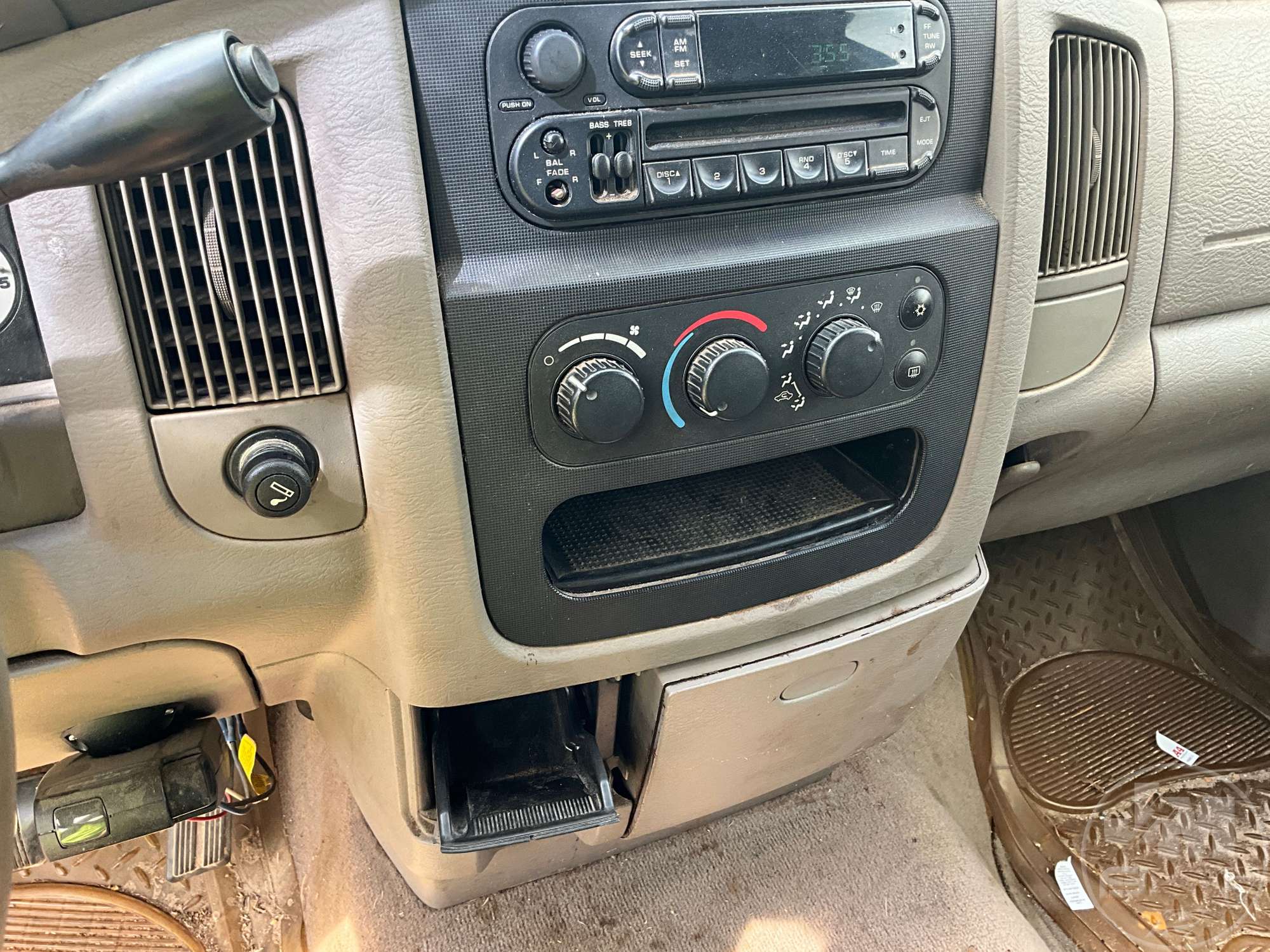 2004 Dodge RAM SLT