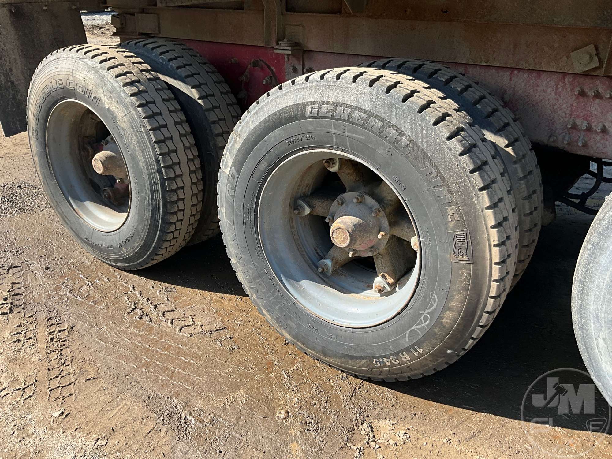 2009 Mack GU713