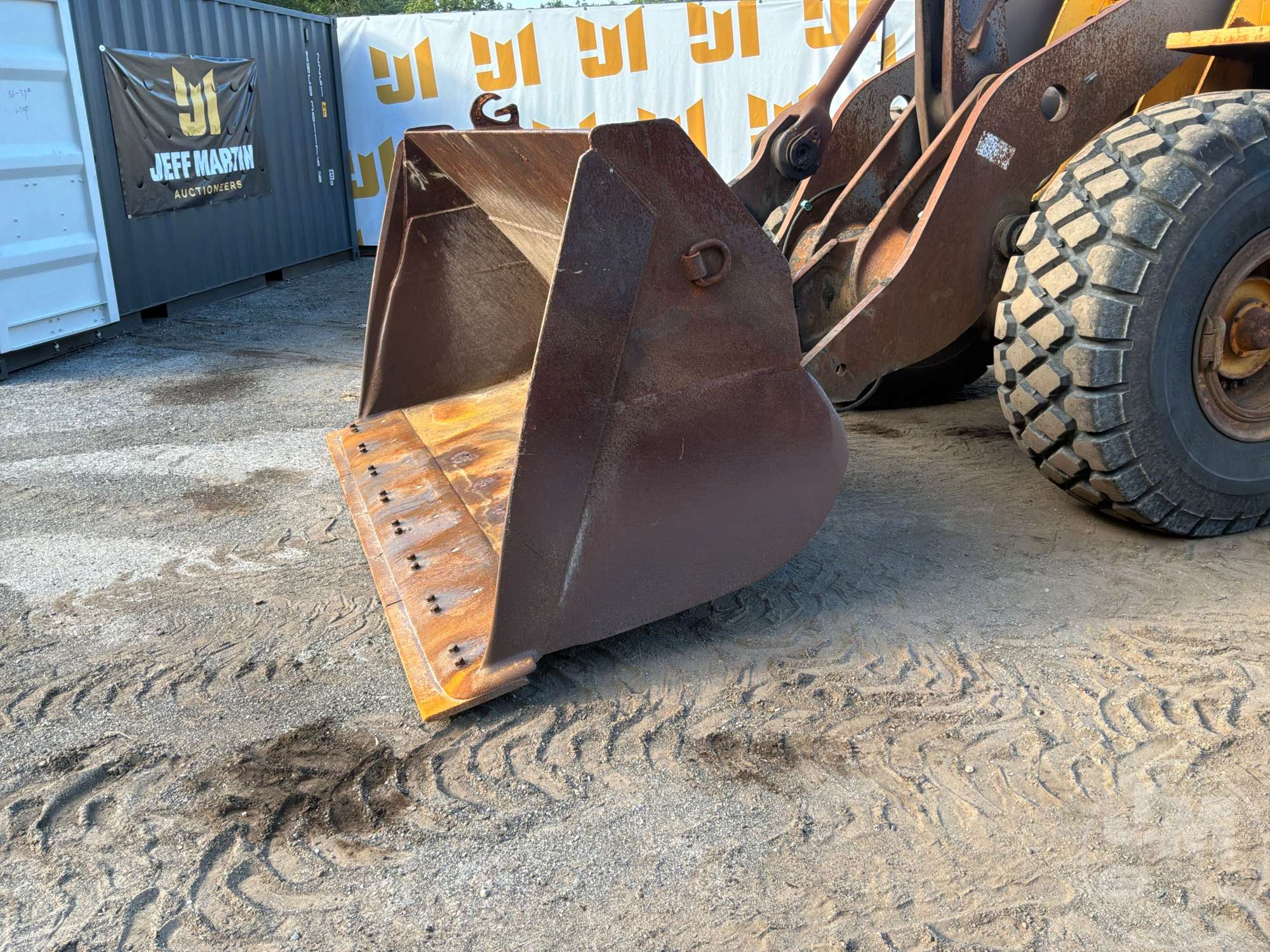 1999 Volvo L120C