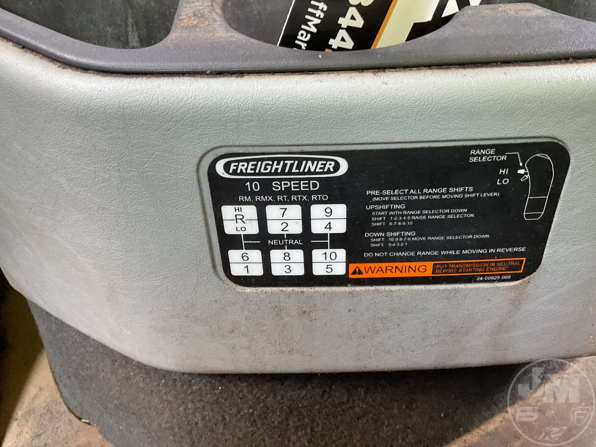 2020 Freightliner SD122