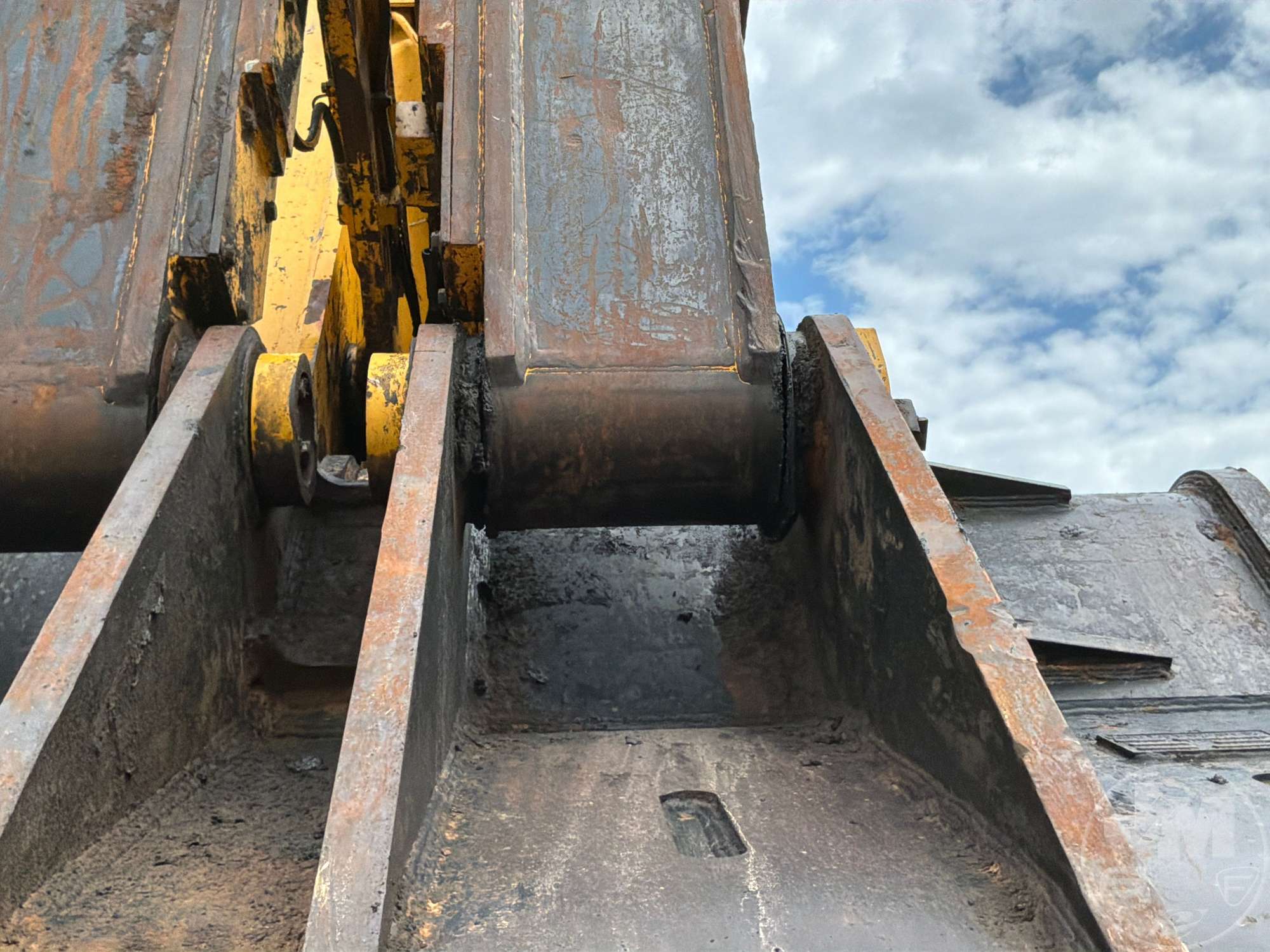 2007 Komatsu PC-2000