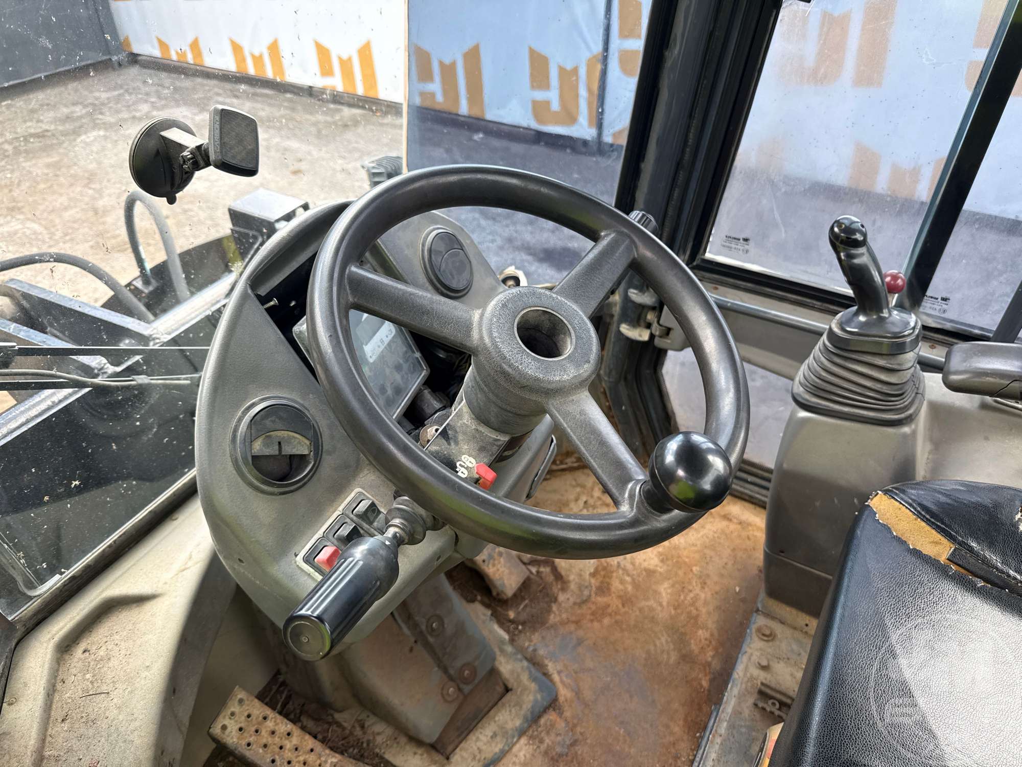 2000 John Deere 304H