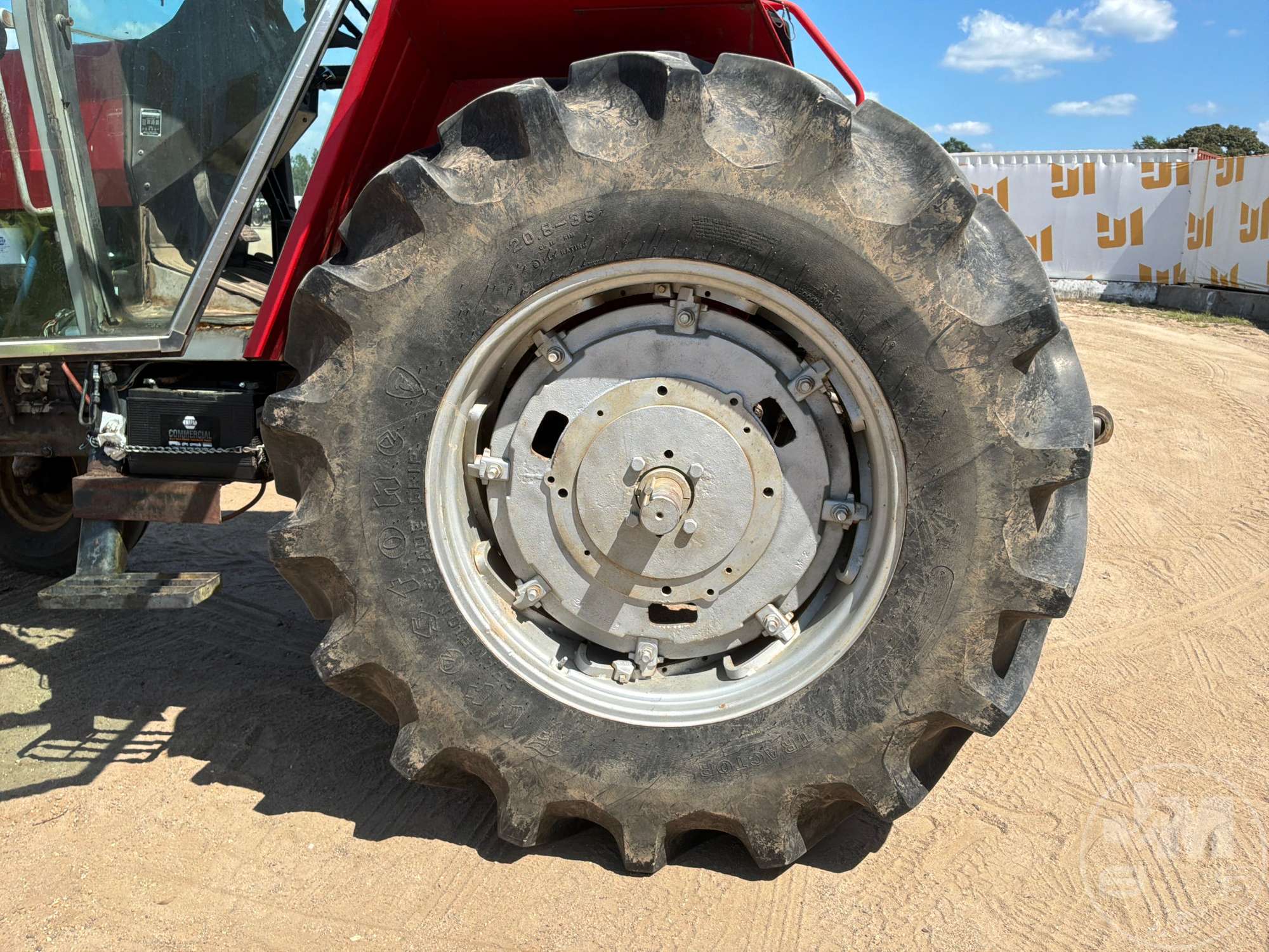 1981 Massey Ferguson 2675