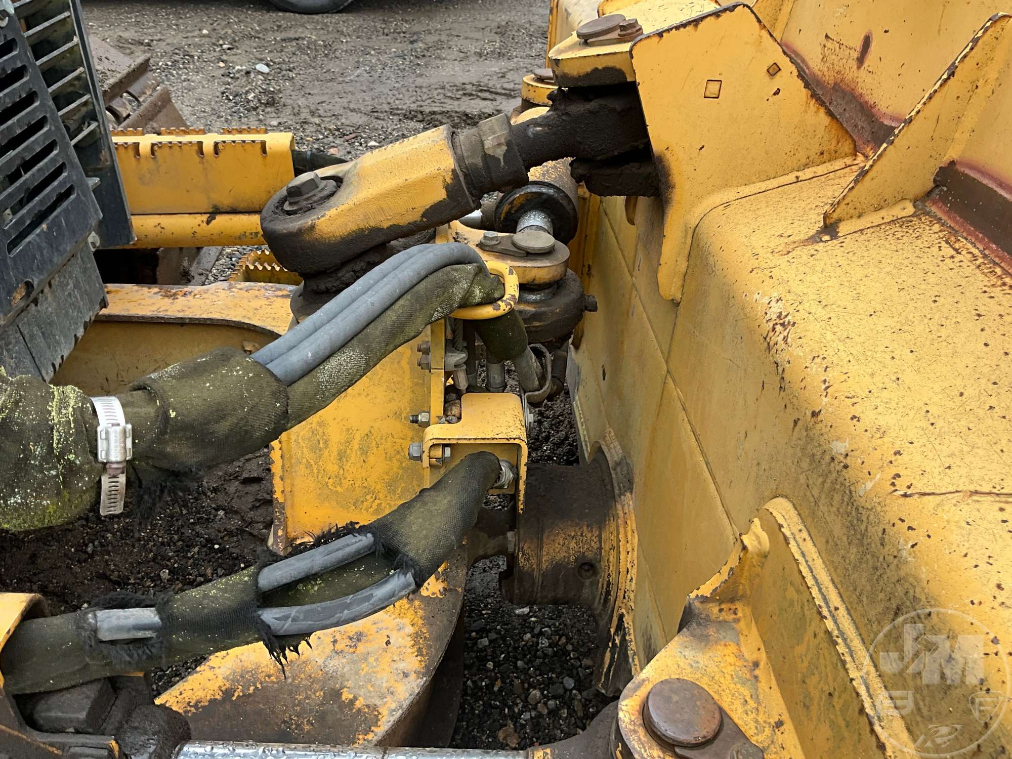 2005 John Deere 450J LT
