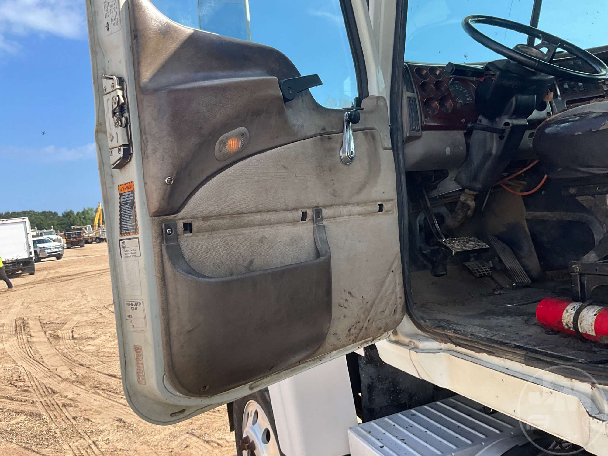 2005 Mack CHN 613